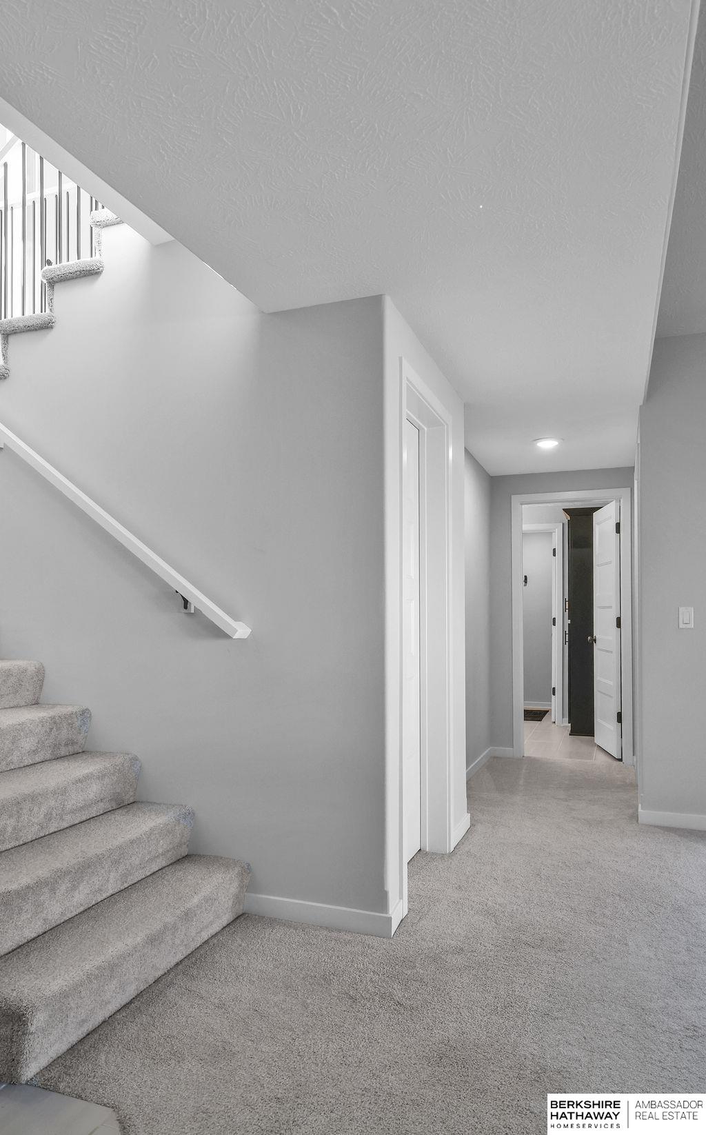 Elkhorn, Nebraska 68022, United States, 5 Bedrooms Bedrooms, ,3 BathroomsBathrooms,Residential,Active,168520