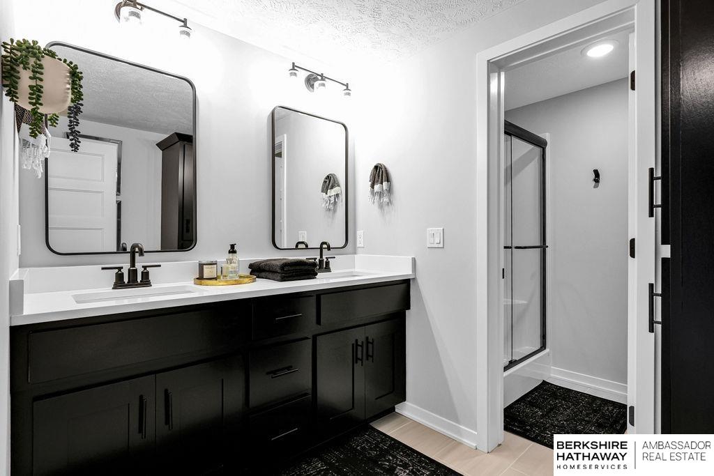 Elkhorn, Nebraska 68022, United States, 5 Bedrooms Bedrooms, ,3 BathroomsBathrooms,Residential,Active,168520