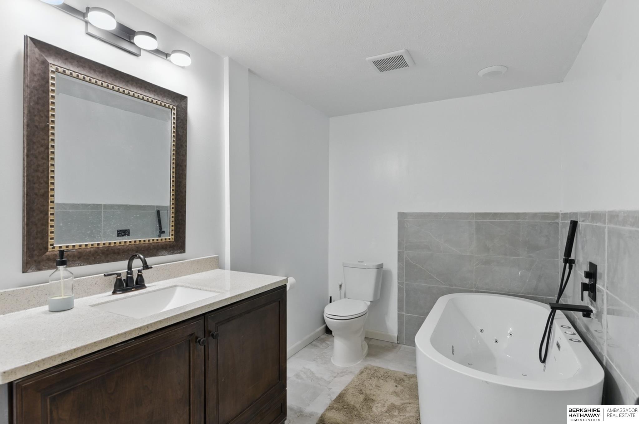 Papillion, Nebraska 68133, United States, 4 Bedrooms Bedrooms, ,3 BathroomsBathrooms,Residential,Active,129213