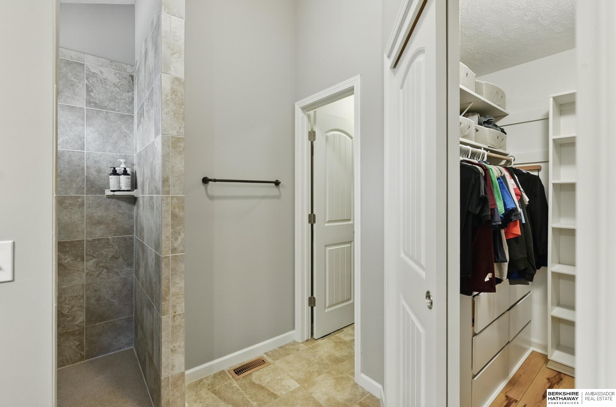 Papillion, Nebraska 68133, United States, 4 Bedrooms Bedrooms, ,3 BathroomsBathrooms,Residential,Active,129213