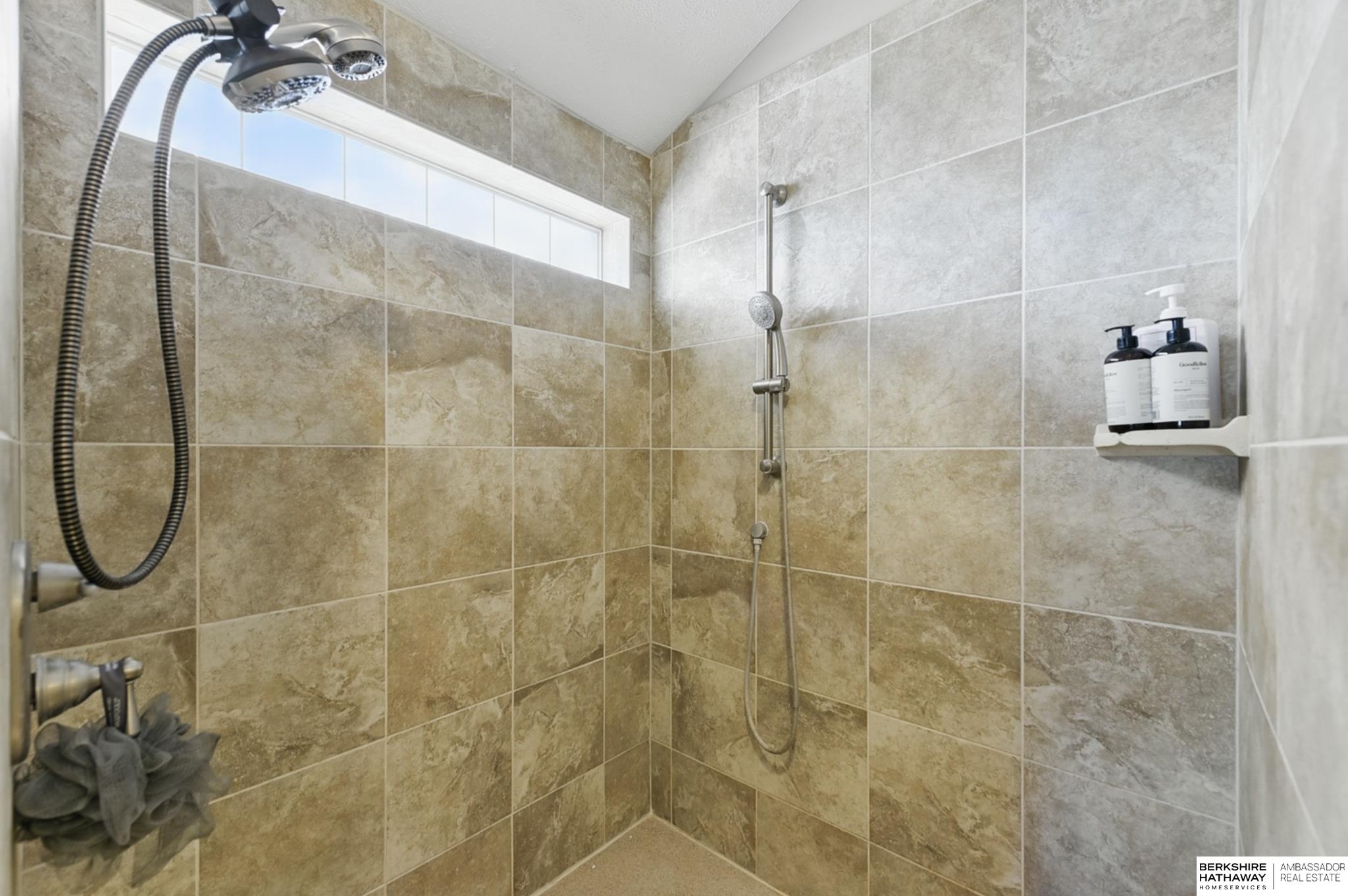 Papillion, Nebraska 68133, United States, 4 Bedrooms Bedrooms, ,3 BathroomsBathrooms,Residential,Active,129213