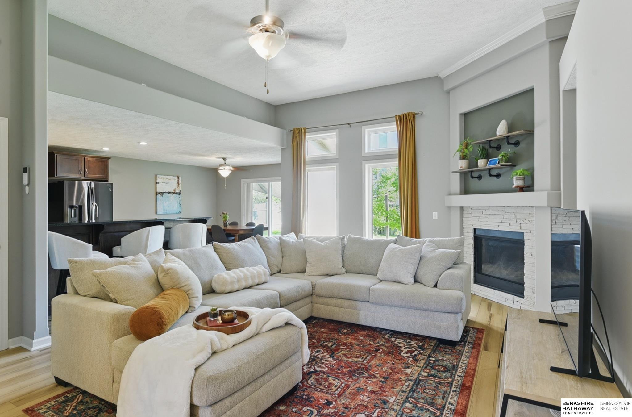 Papillion, Nebraska 68133, United States, 4 Bedrooms Bedrooms, ,3 BathroomsBathrooms,Residential,Active,129213