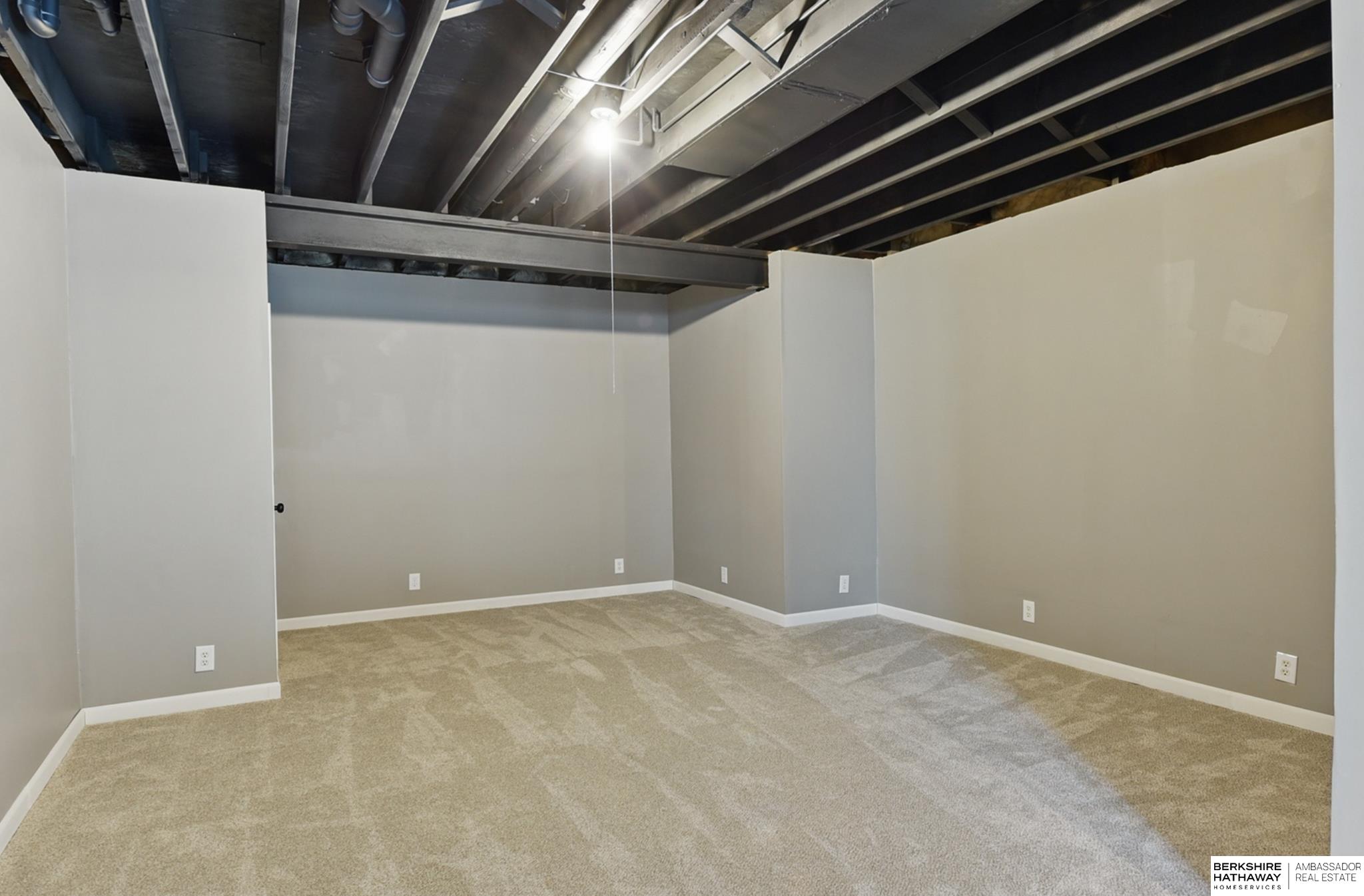 Papillion, Nebraska 68133, United States, 4 Bedrooms Bedrooms, ,3 BathroomsBathrooms,Residential,Active,129213