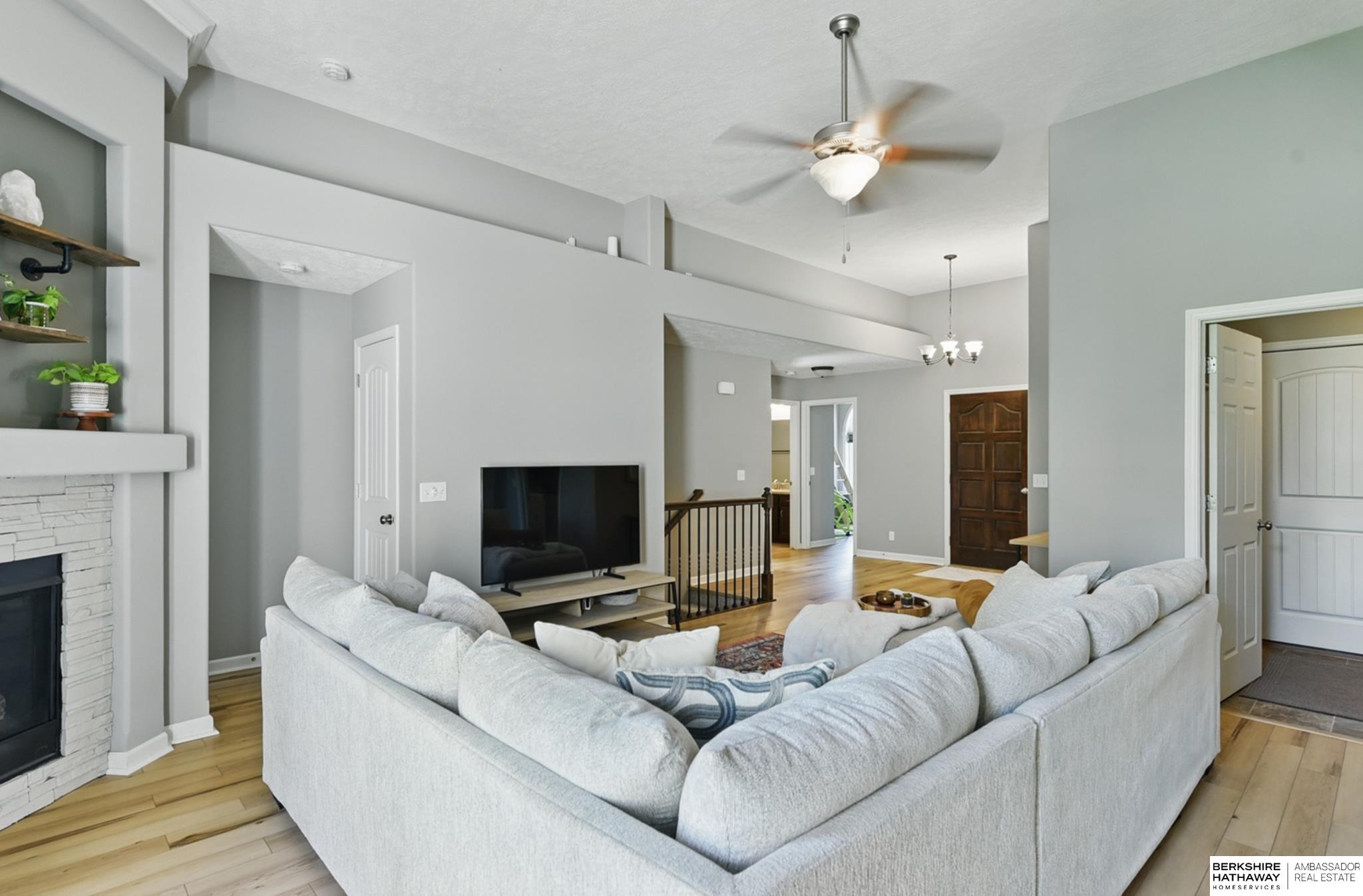 Papillion, Nebraska 68133, United States, 4 Bedrooms Bedrooms, ,3 BathroomsBathrooms,Residential,Active,129213