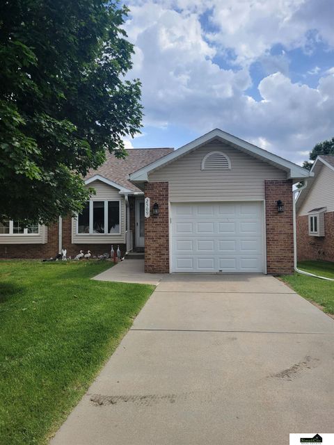 Photo of 2509 Hollyhock Circle, Lincoln, NE 68521 (MLS # 22615381)
