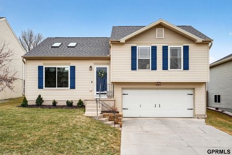 Photo of 15409 Willit Street, Bennington, NE 68007 (MLS # 22601529)