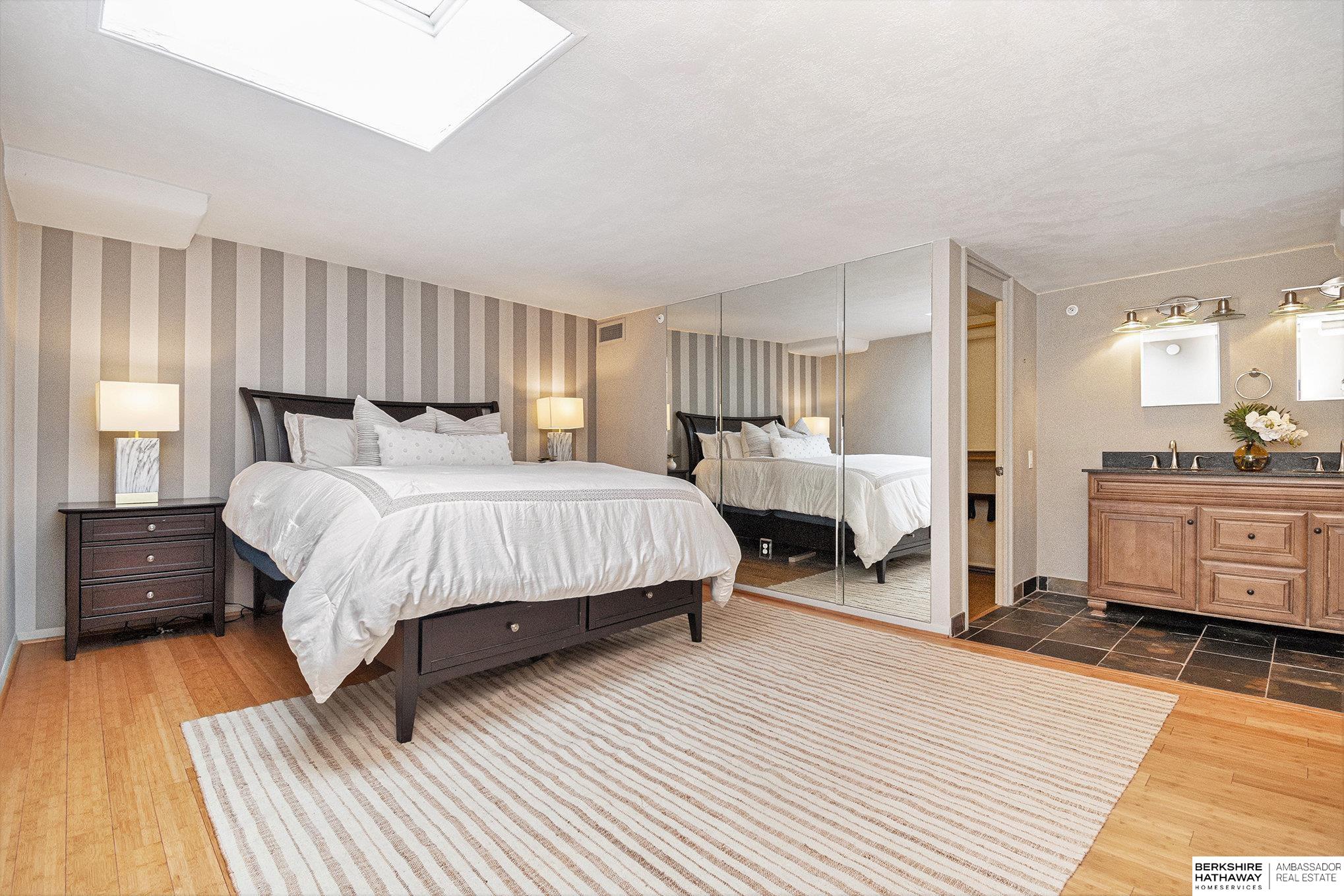 Omaha, Nebraska 68131, United States, 2 Bedrooms Bedrooms, ,2 BathroomsBathrooms,Residential,Active,136993