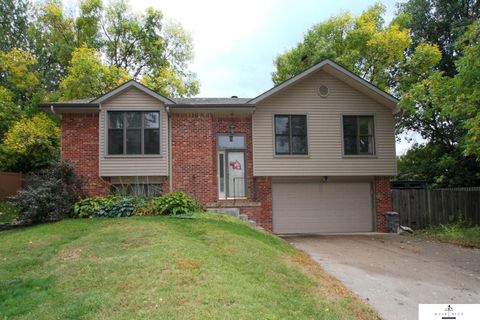 Photo of 6221 S Richland Circle, Lincoln, NE 68516 (MLS # 22529709)