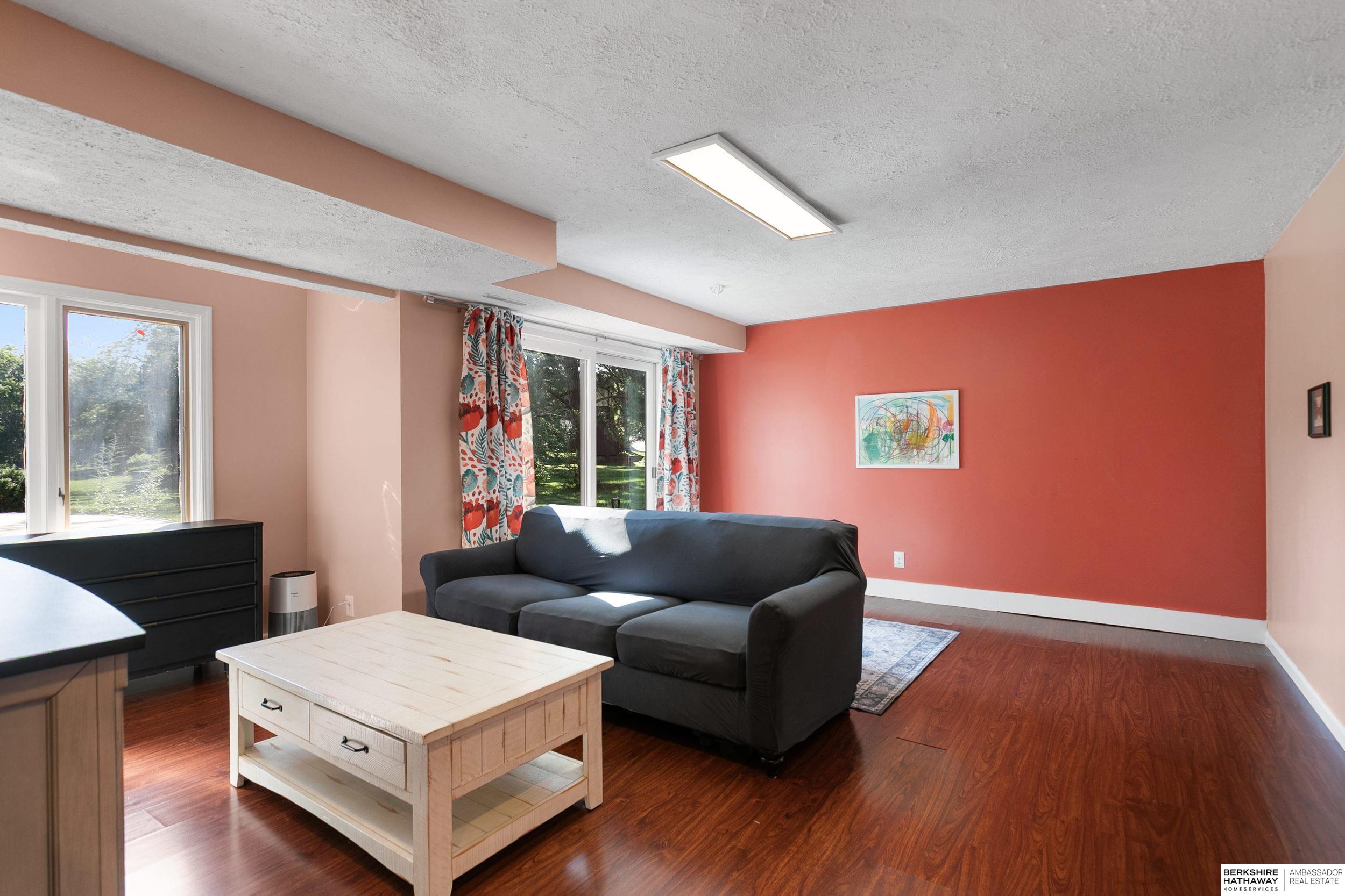 Lincoln, Nebraska 68506, United States, 4 Bedrooms Bedrooms, ,3 BathroomsBathrooms,Residential,Active,172851