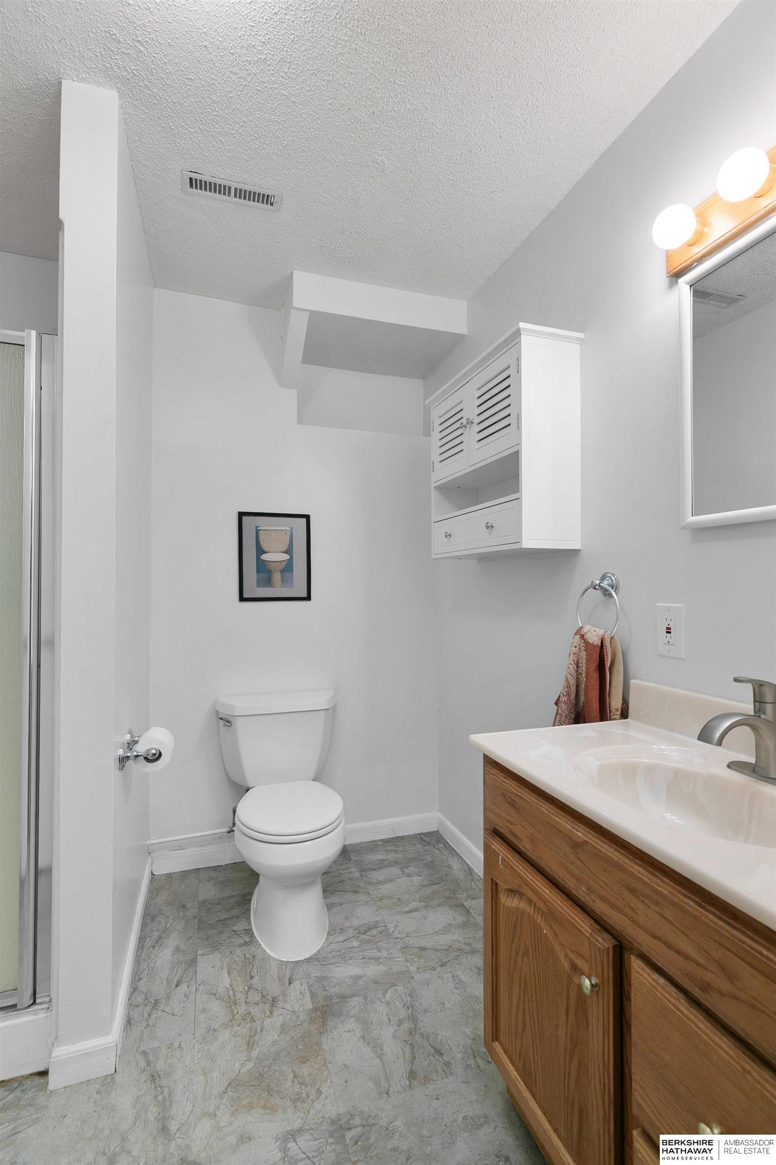 Lincoln, Nebraska 68506, United States, 4 Bedrooms Bedrooms, ,3 BathroomsBathrooms,Residential,Active,172851