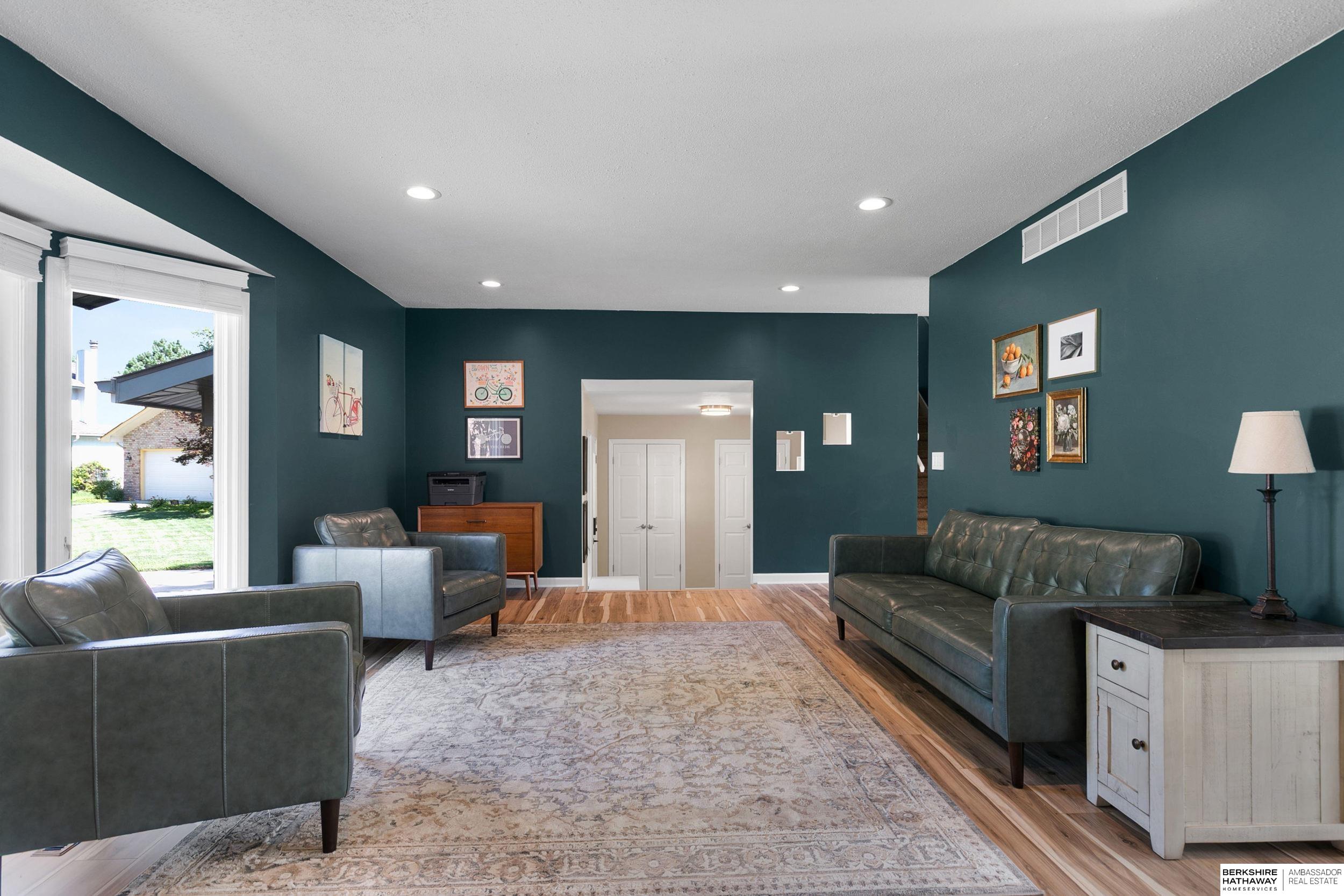 Lincoln, Nebraska 68506, United States, 4 Bedrooms Bedrooms, ,3 BathroomsBathrooms,Residential,Active,172851