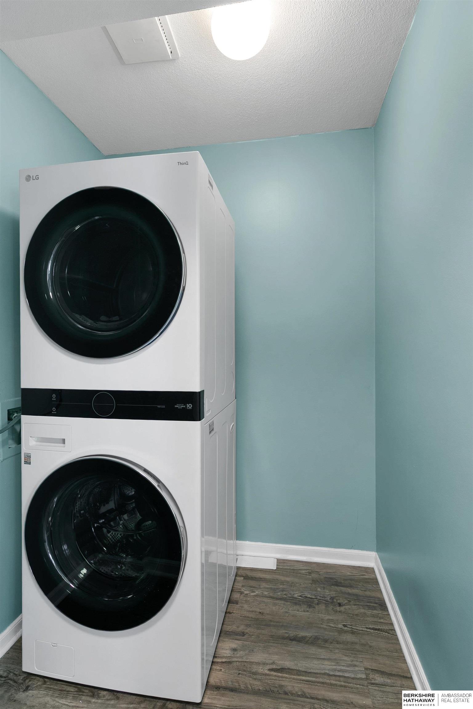 Lincoln, Nebraska 68506, United States, 4 Bedrooms Bedrooms, ,3 BathroomsBathrooms,Residential,Active,172851