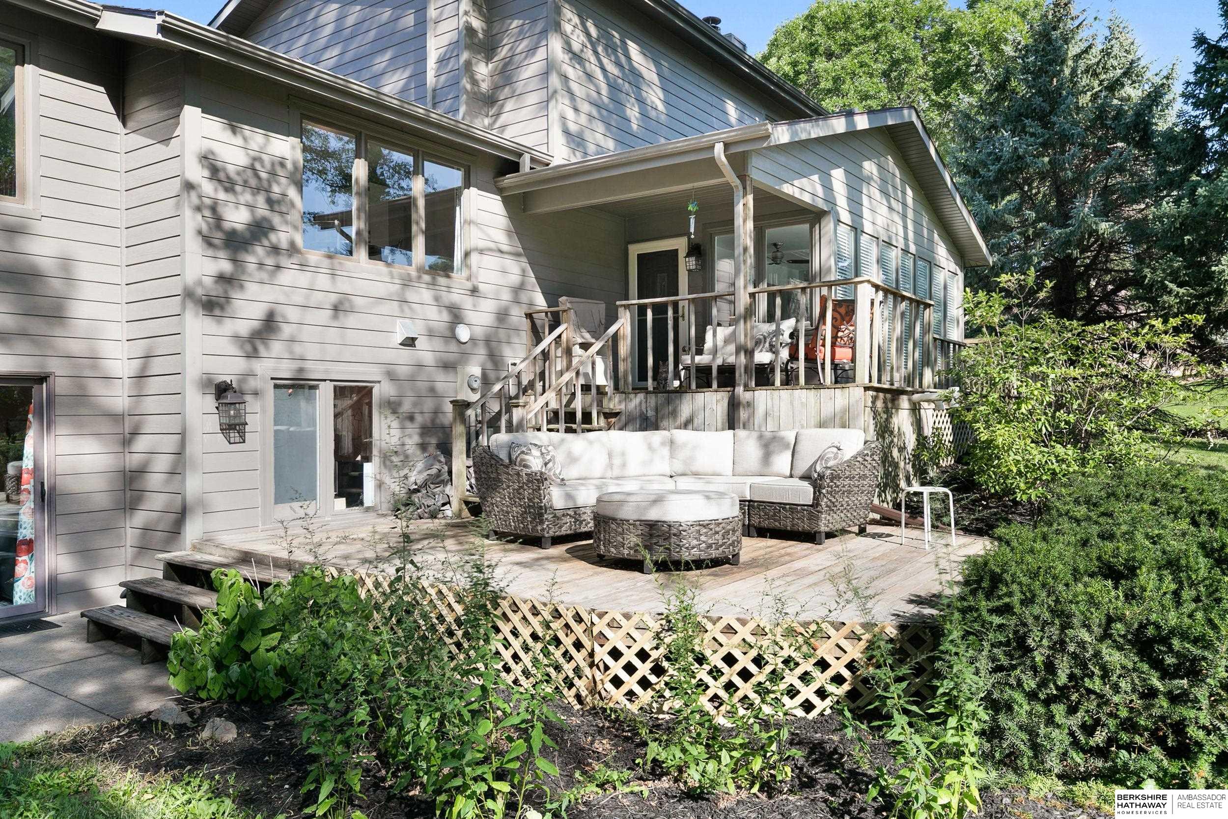 Lincoln, Nebraska 68506, United States, 4 Bedrooms Bedrooms, ,3 BathroomsBathrooms,Residential,Active,172851