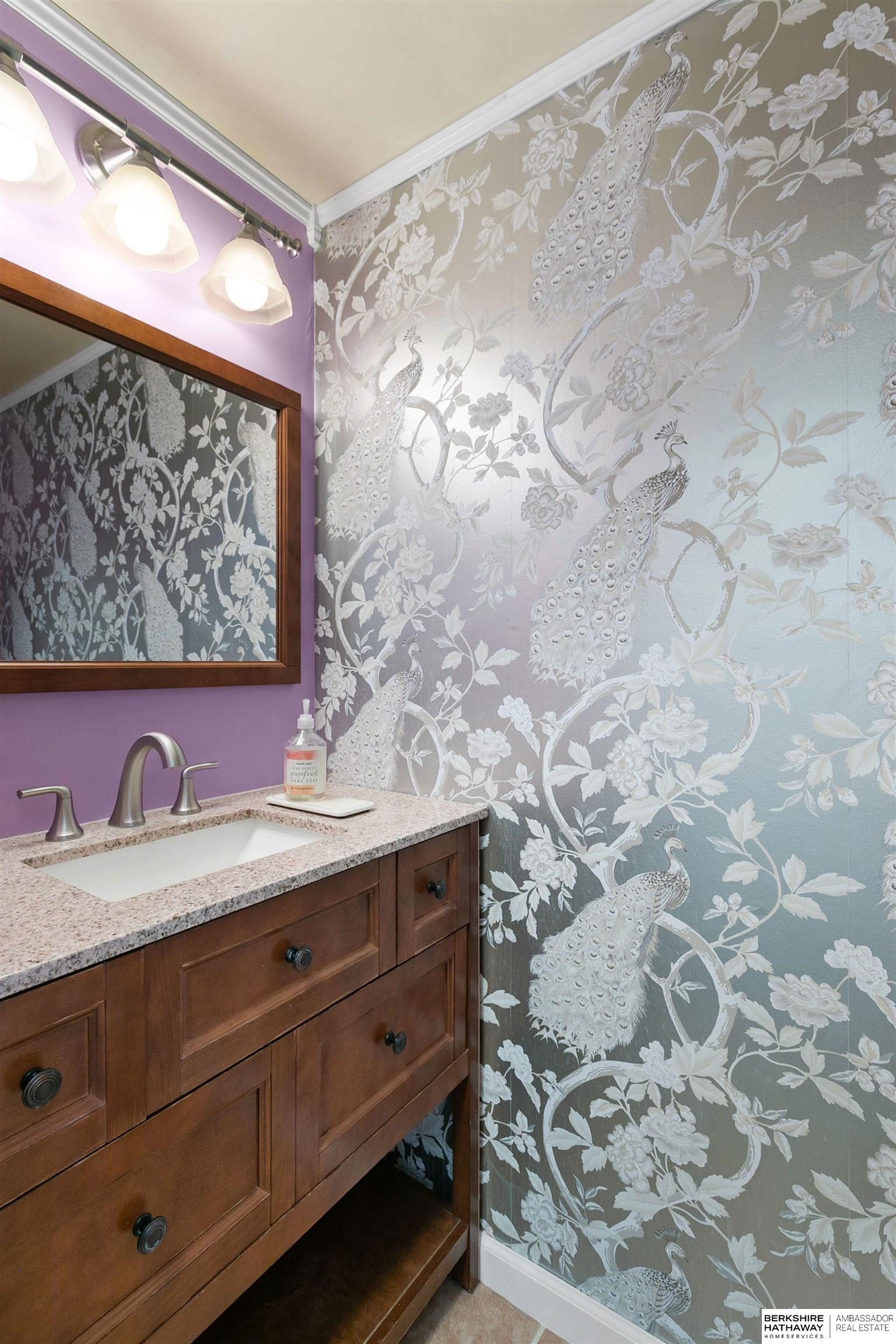 Lincoln, Nebraska 68506, United States, 4 Bedrooms Bedrooms, ,3 BathroomsBathrooms,Residential,Active,172851