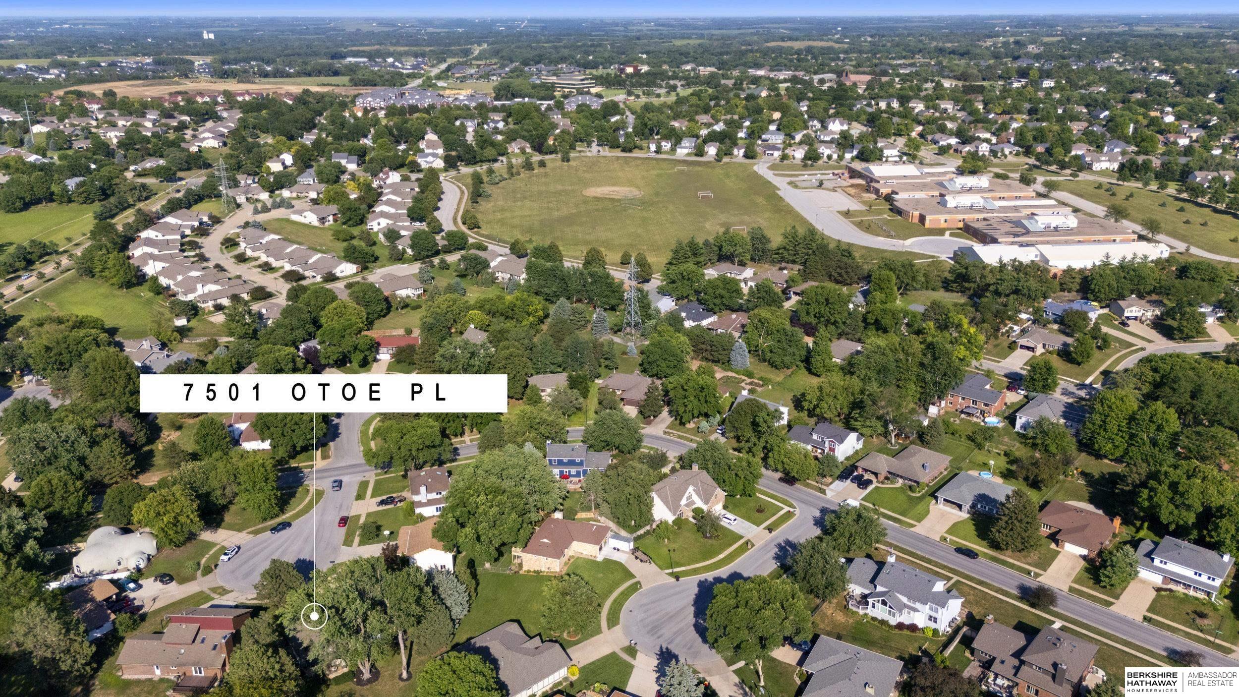 Lincoln, Nebraska 68506, United States, 4 Bedrooms Bedrooms, ,3 BathroomsBathrooms,Residential,Active,172851