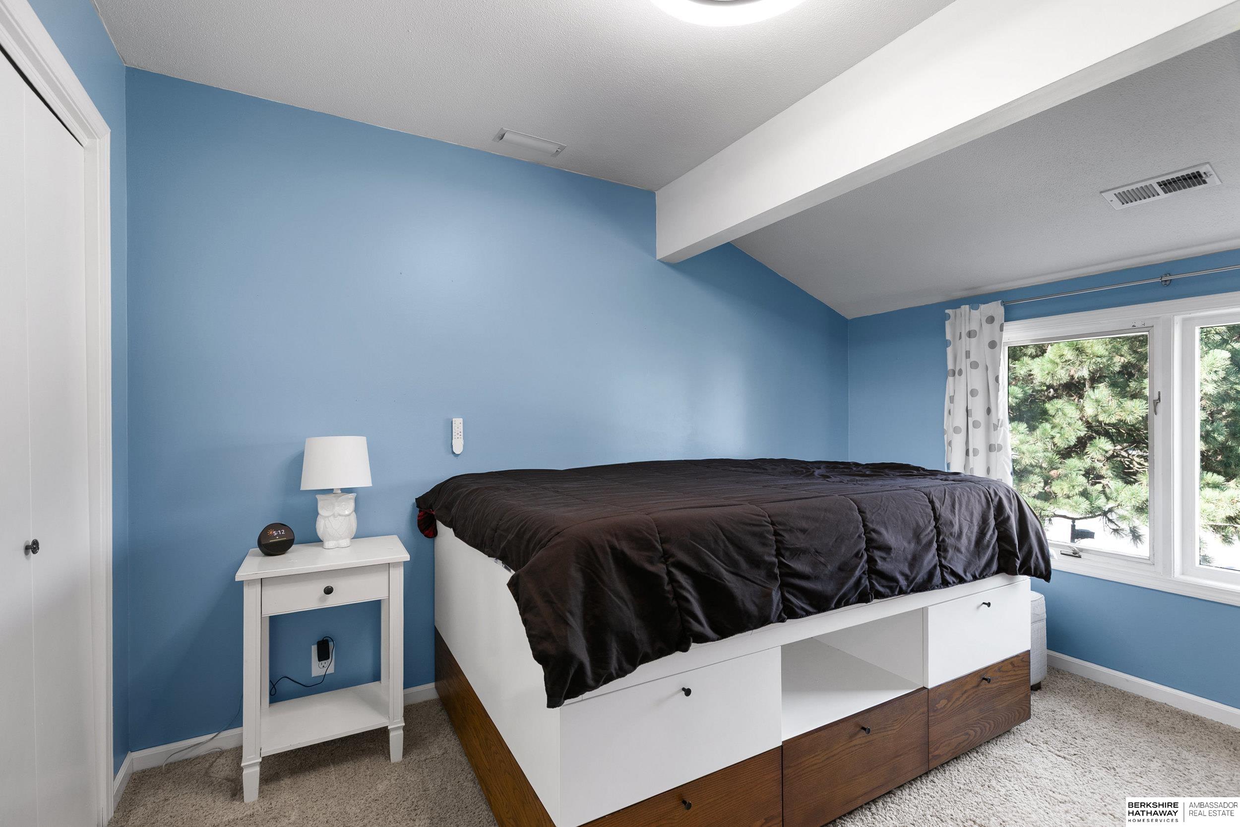 Lincoln, Nebraska 68506, United States, 4 Bedrooms Bedrooms, ,3 BathroomsBathrooms,Residential,Active,172851