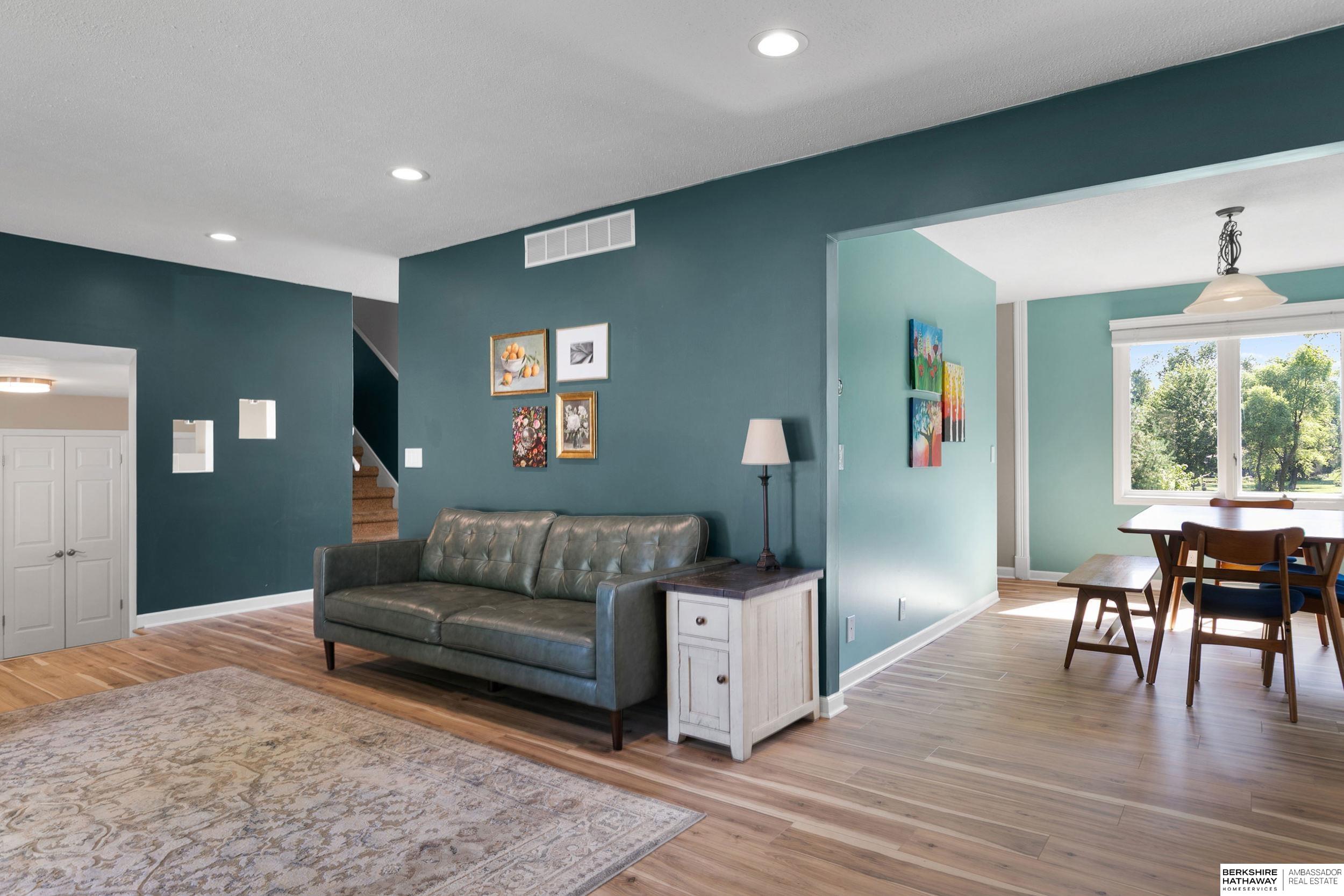 Lincoln, Nebraska 68506, United States, 4 Bedrooms Bedrooms, ,3 BathroomsBathrooms,Residential,Active,172851