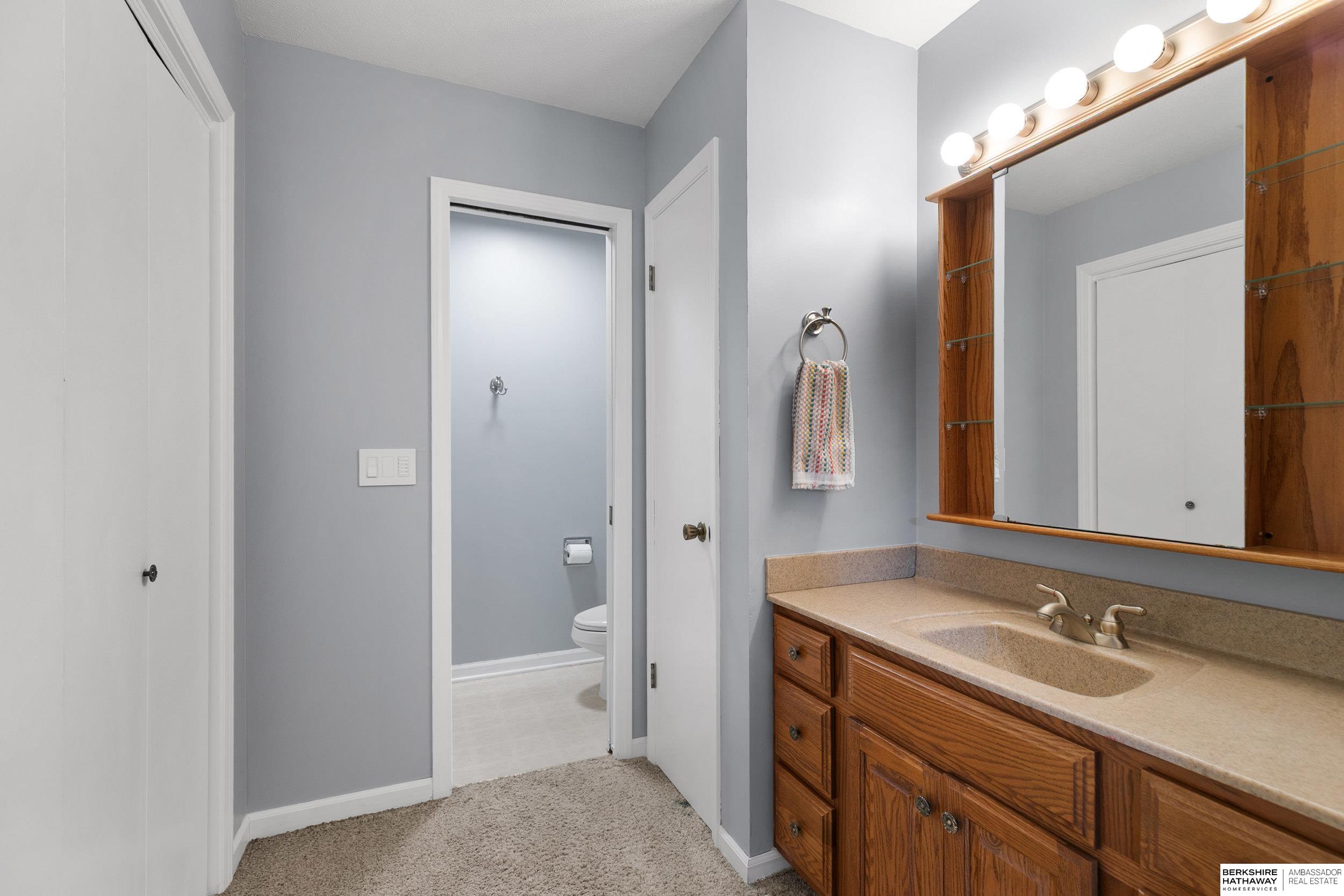 Lincoln, Nebraska 68506, United States, 4 Bedrooms Bedrooms, ,3 BathroomsBathrooms,Residential,Active,172851