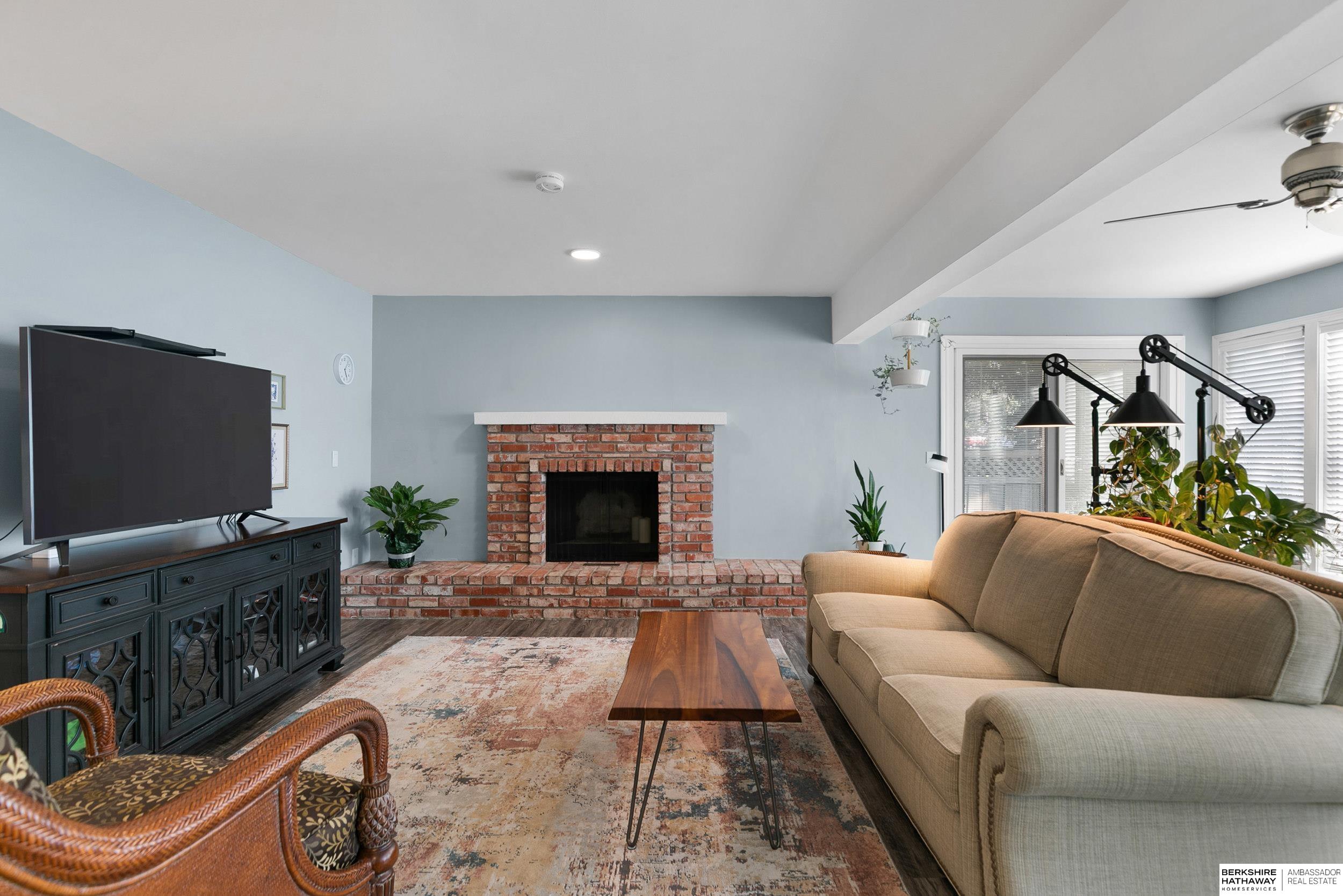 Lincoln, Nebraska 68506, United States, 4 Bedrooms Bedrooms, ,3 BathroomsBathrooms,Residential,Active,172851