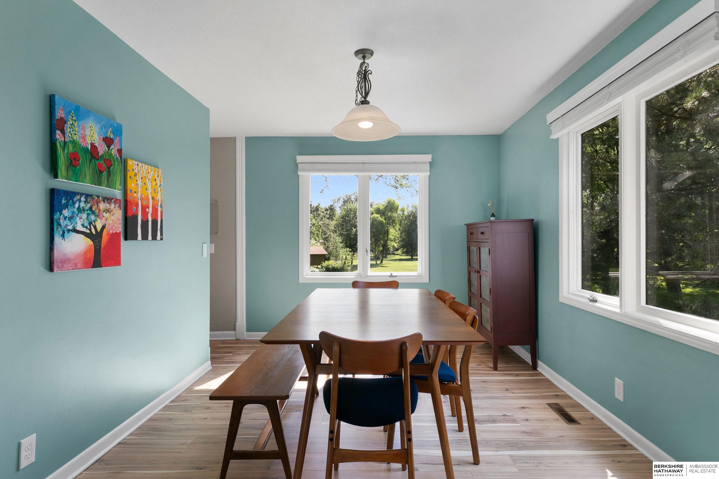 Lincoln, Nebraska 68506, United States, 4 Bedrooms Bedrooms, ,3 BathroomsBathrooms,Residential,Active,172851