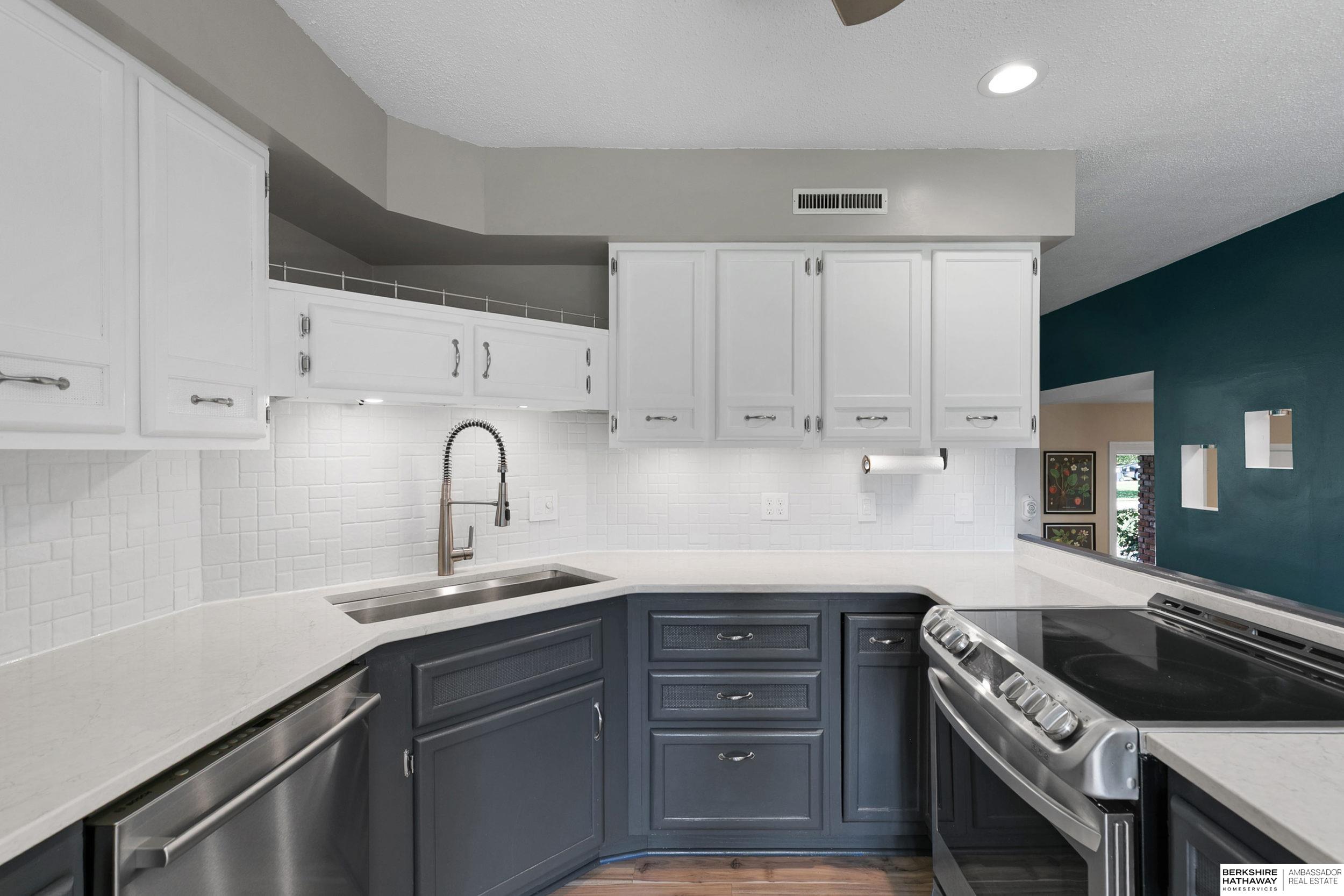 Lincoln, Nebraska 68506, United States, 4 Bedrooms Bedrooms, ,3 BathroomsBathrooms,Residential,Active,172851