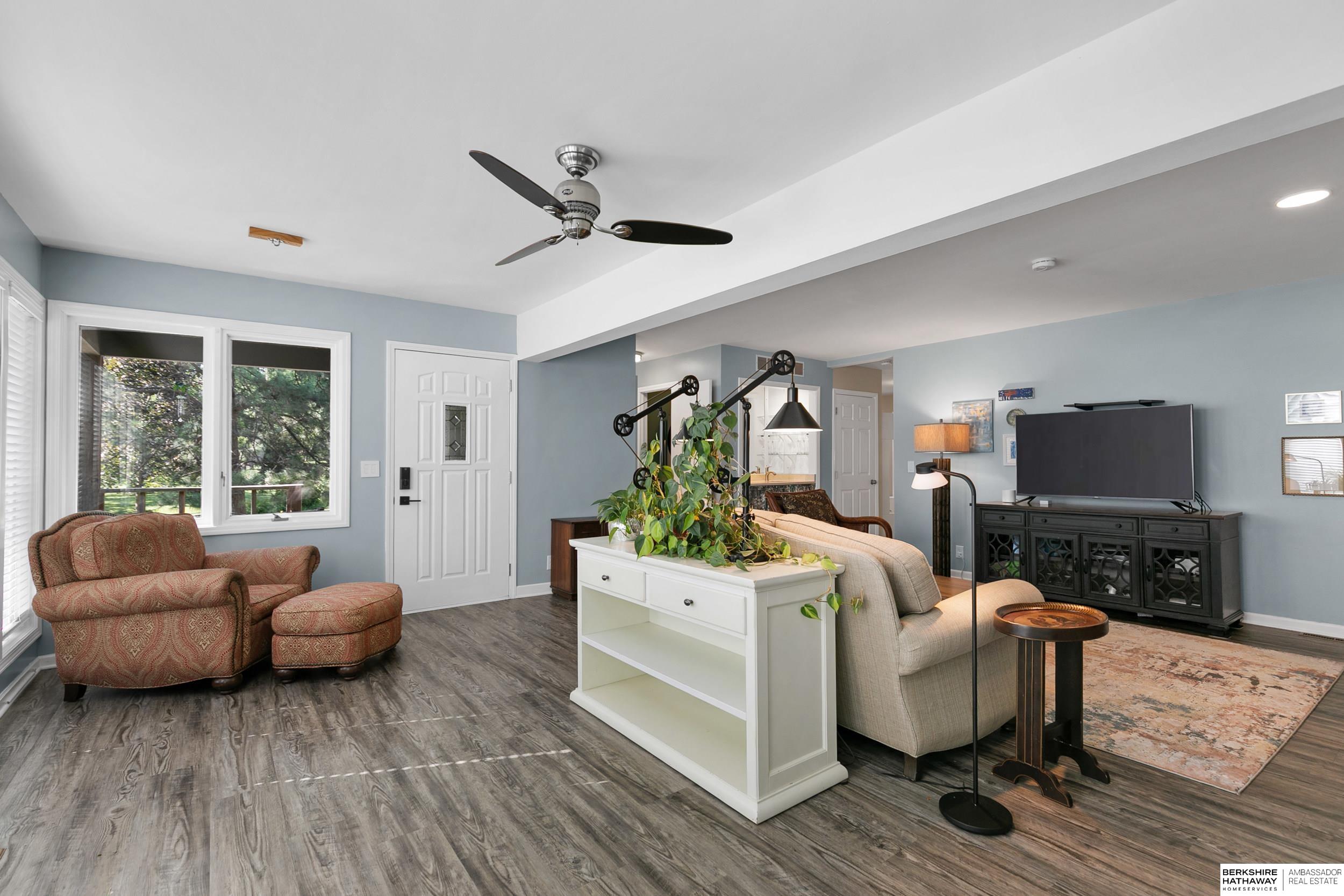 Lincoln, Nebraska 68506, United States, 4 Bedrooms Bedrooms, ,3 BathroomsBathrooms,Residential,Active,172851