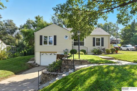Photo of 1943 S 47th Street, Omaha, NE 68106 (MLS # 22527211)