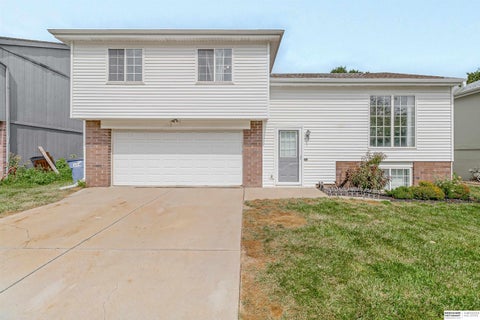 Photo of 11118 Mary Street, Omaha, NE 68164 (MLS # 22626177)