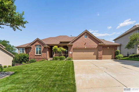 Photo of 15110 Sahler Street, Omaha, NE 68116 (MLS # 22619133)