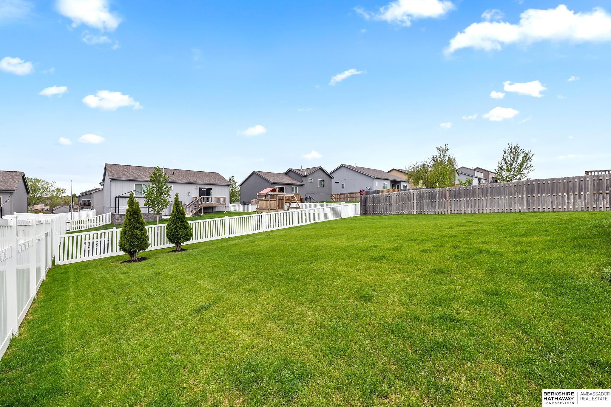 Omaha, Nebraska 68136, United States, 3 Bedrooms Bedrooms, ,2 BathroomsBathrooms,Residential,Pending,122253