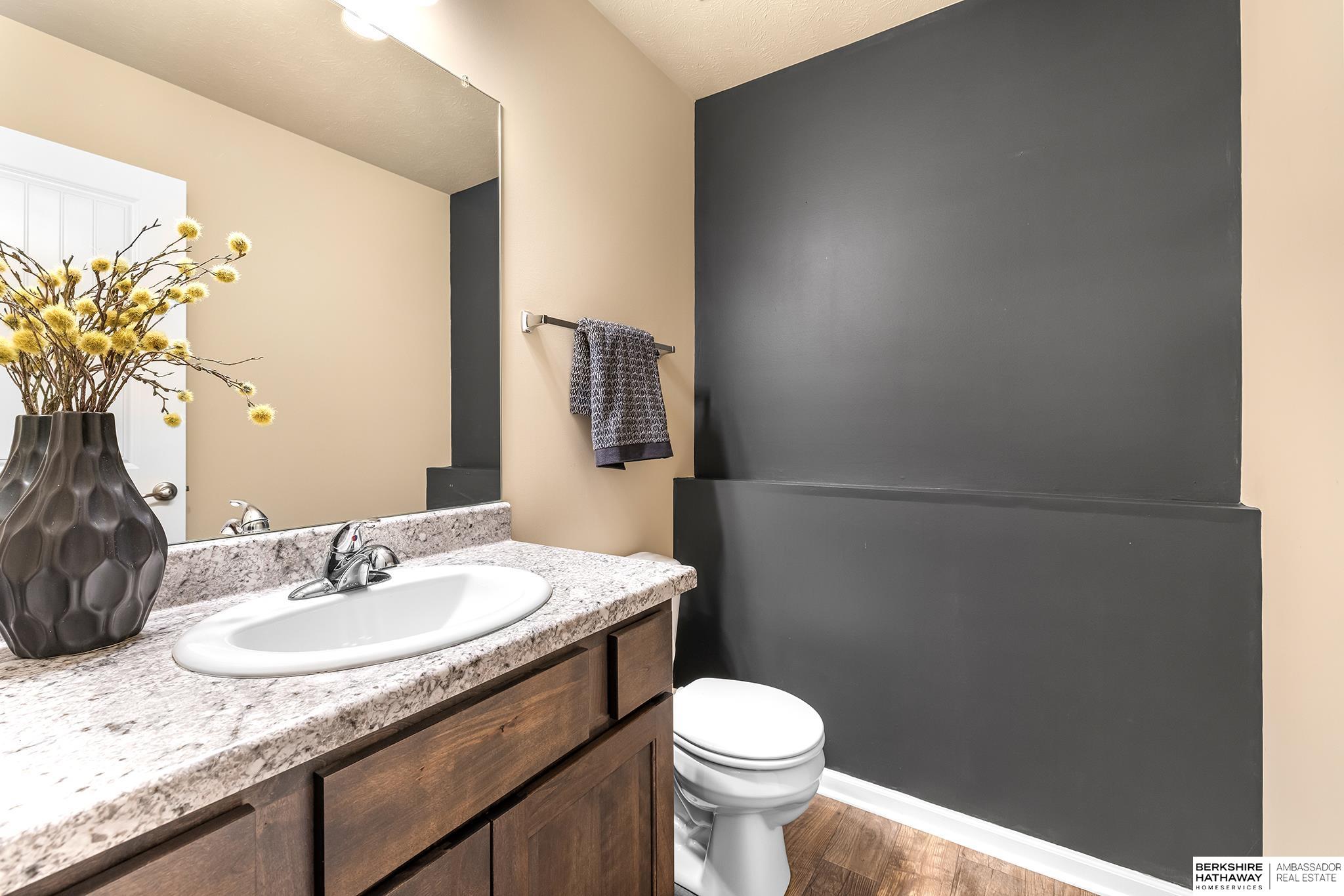 Omaha, Nebraska 68136, United States, 3 Bedrooms Bedrooms, ,2 BathroomsBathrooms,Residential,Pending,122253