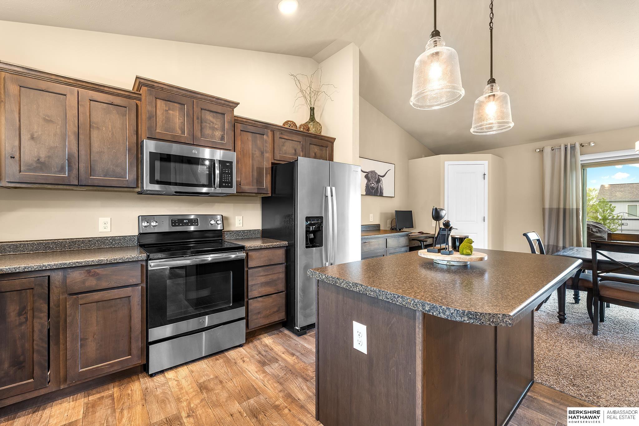 Omaha, Nebraska 68136, United States, 3 Bedrooms Bedrooms, ,2 BathroomsBathrooms,Residential,Pending,122253