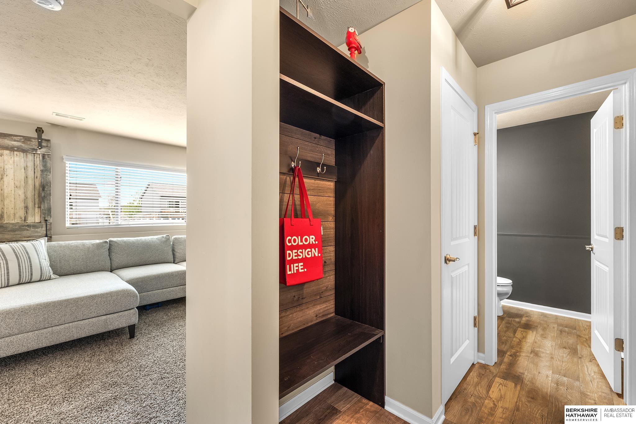 Omaha, Nebraska 68136, United States, 3 Bedrooms Bedrooms, ,2 BathroomsBathrooms,Residential,Pending,122253