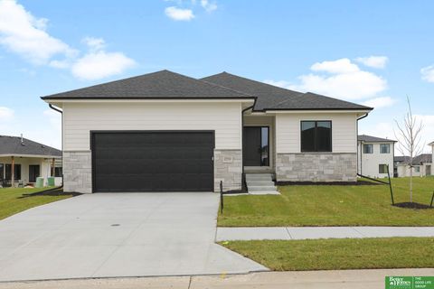 Photo of 20944 Ellison Avenue, Elkhorn, NE 68022 (MLS # 22609823)