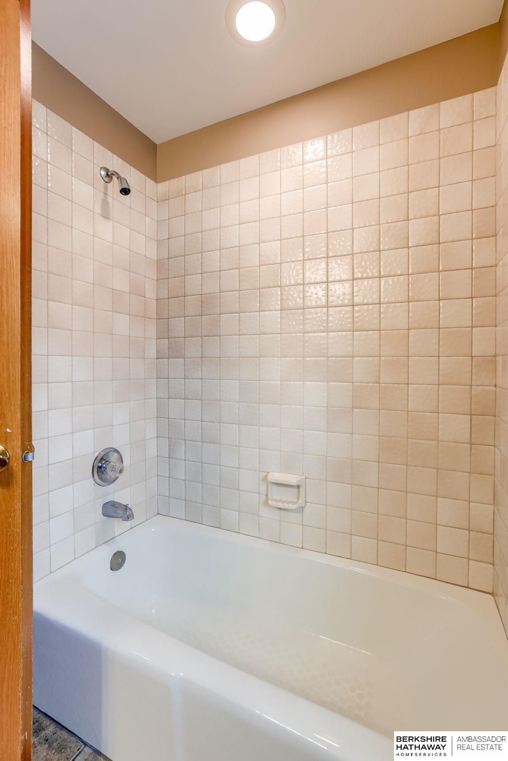 Omaha, Nebraska 68164, United States, 4 Bedrooms Bedrooms, ,4 BathroomsBathrooms,Residential,Active,159843