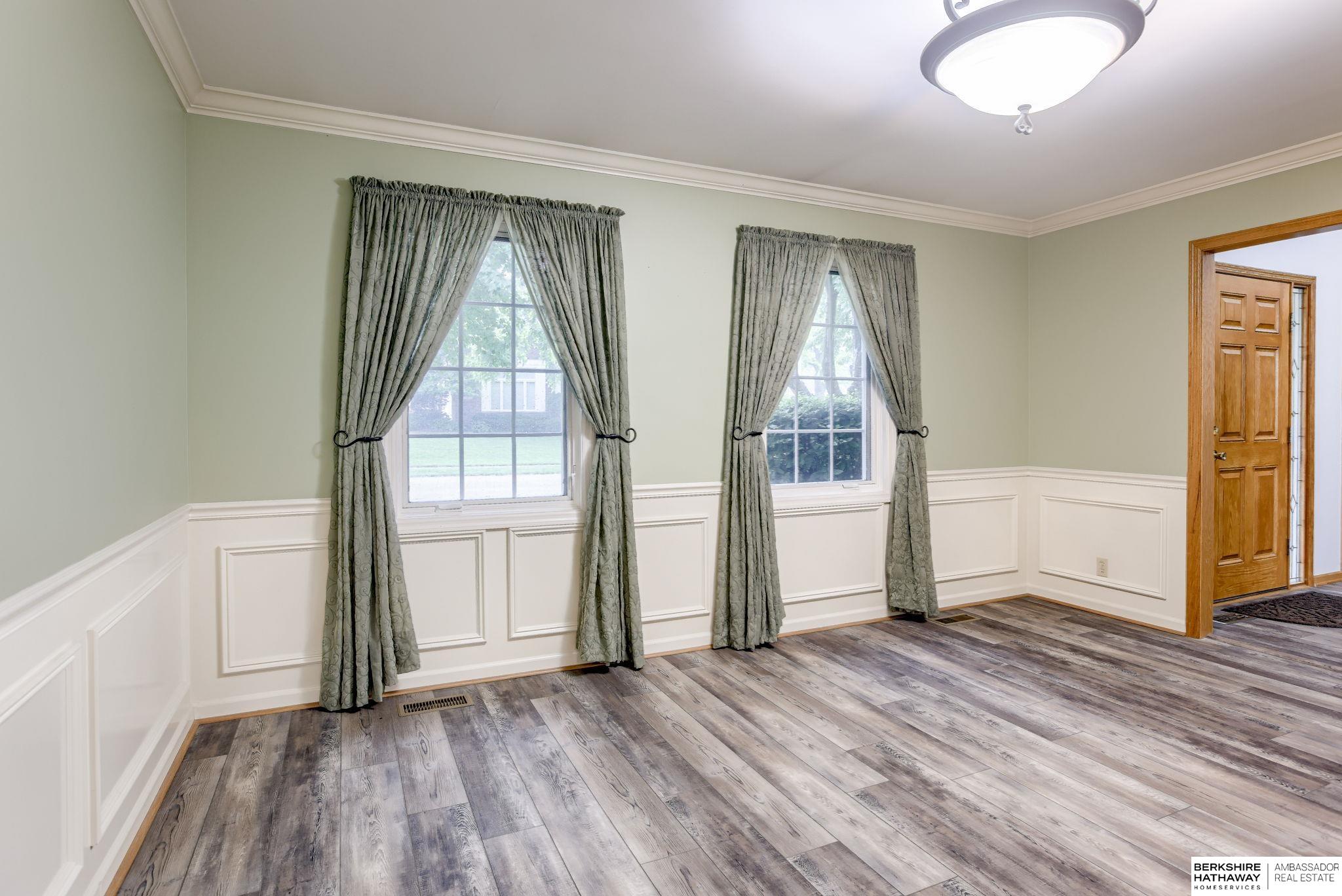 Omaha, Nebraska 68164, United States, 4 Bedrooms Bedrooms, ,4 BathroomsBathrooms,Residential,Active,159843