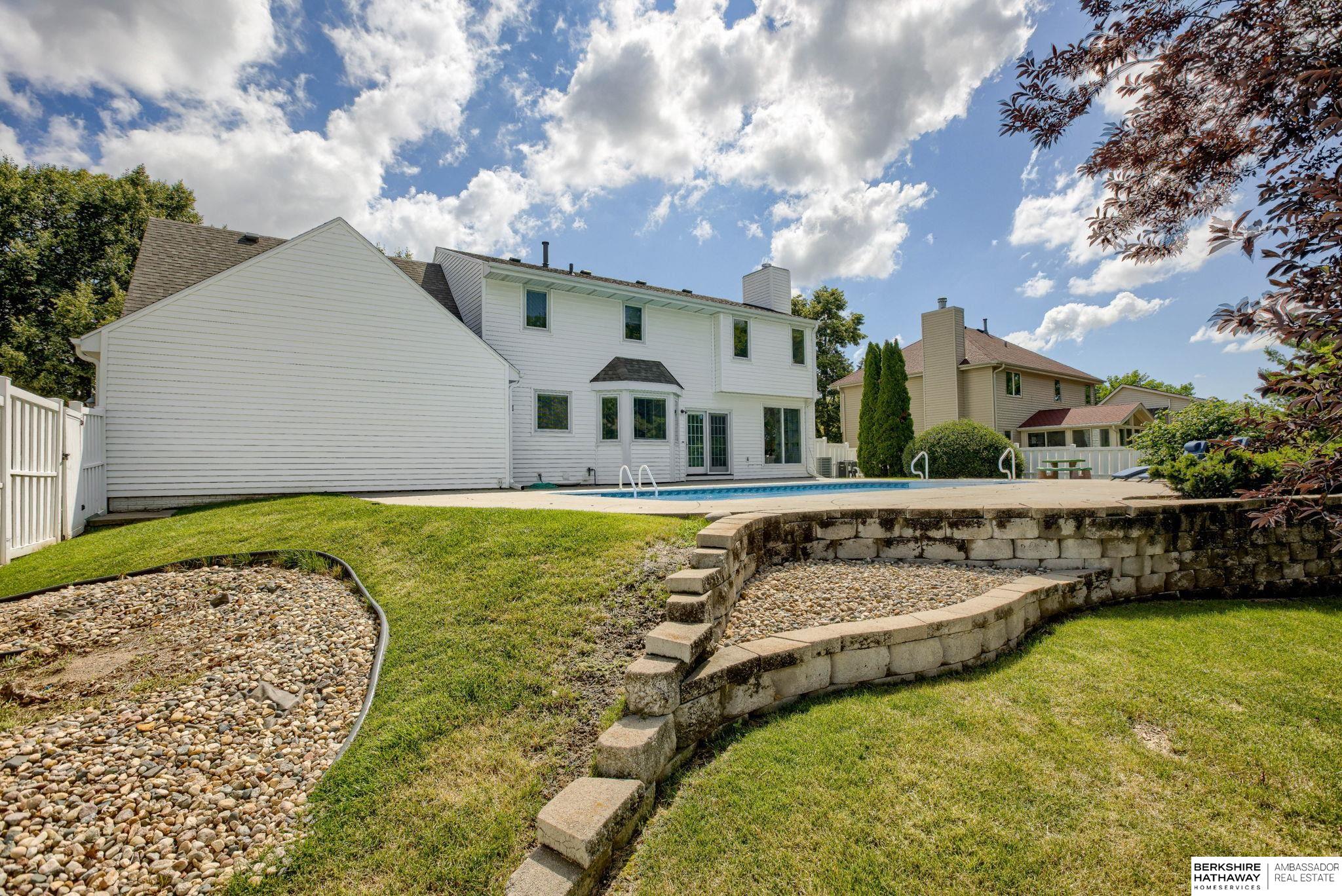 Omaha, Nebraska 68164, United States, 4 Bedrooms Bedrooms, ,4 BathroomsBathrooms,Residential,Active,159843