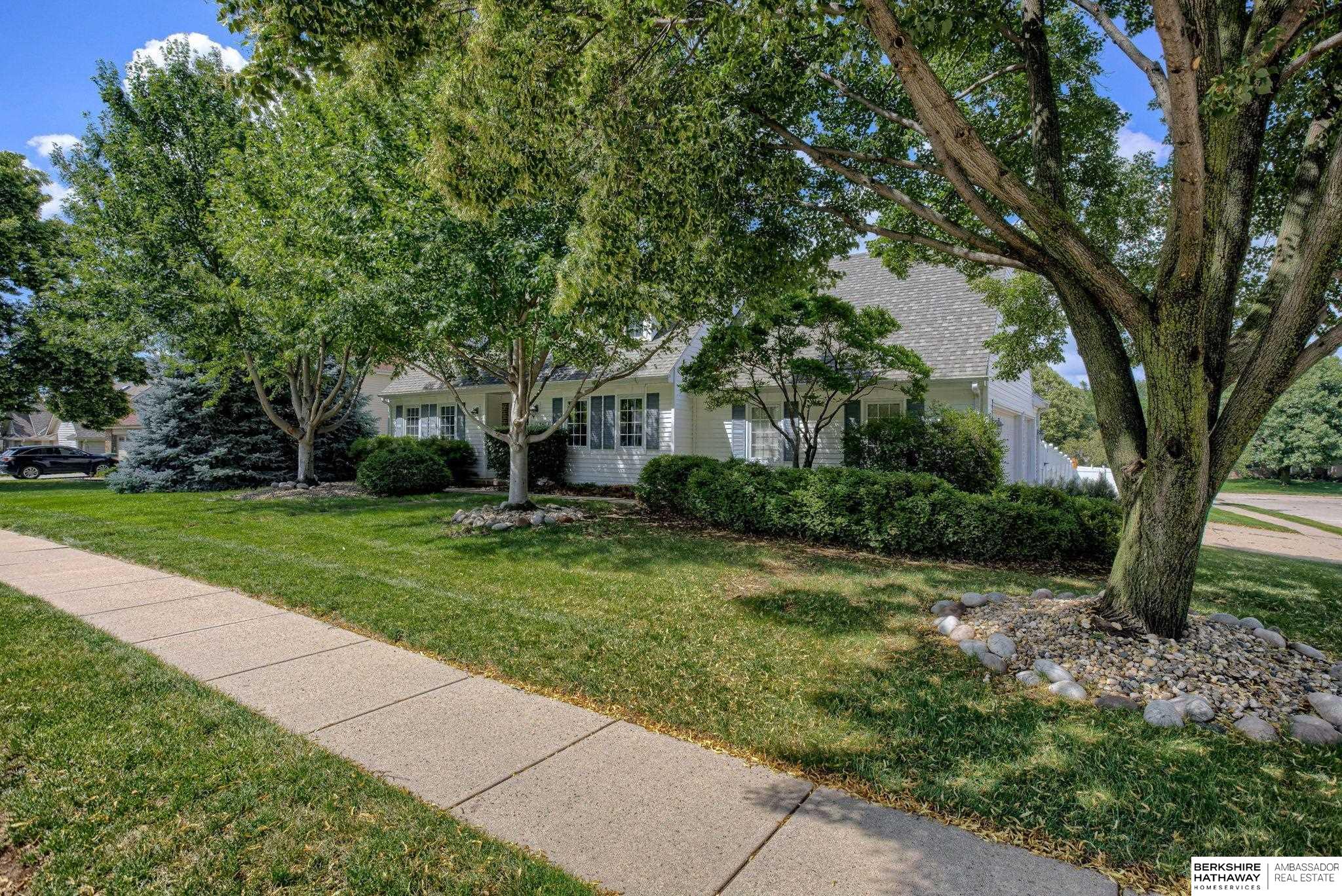 Omaha, Nebraska 68164, United States, 4 Bedrooms Bedrooms, ,4 BathroomsBathrooms,Residential,Active,159843