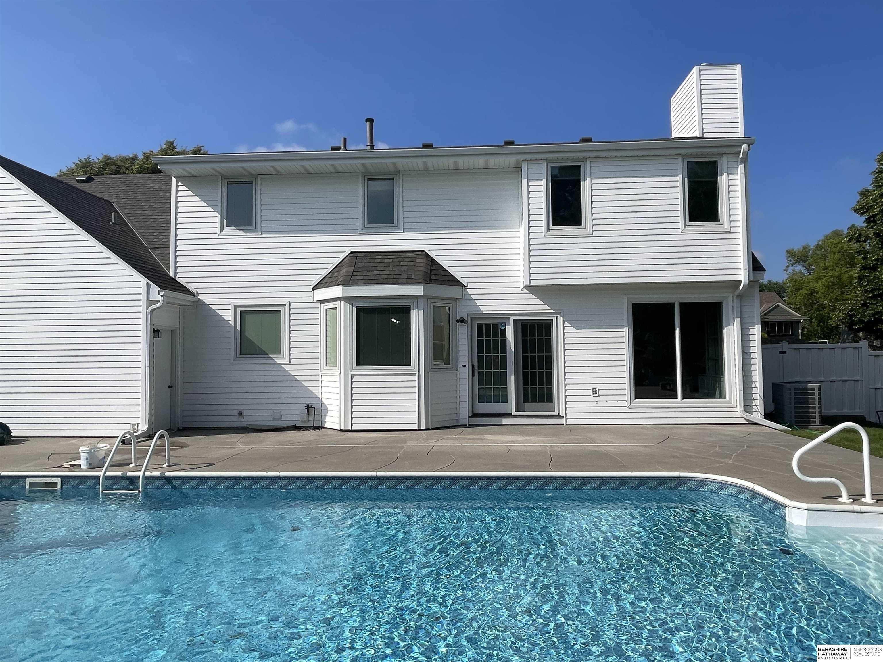 Omaha, Nebraska 68164, United States, 4 Bedrooms Bedrooms, ,4 BathroomsBathrooms,Residential,Active,159843