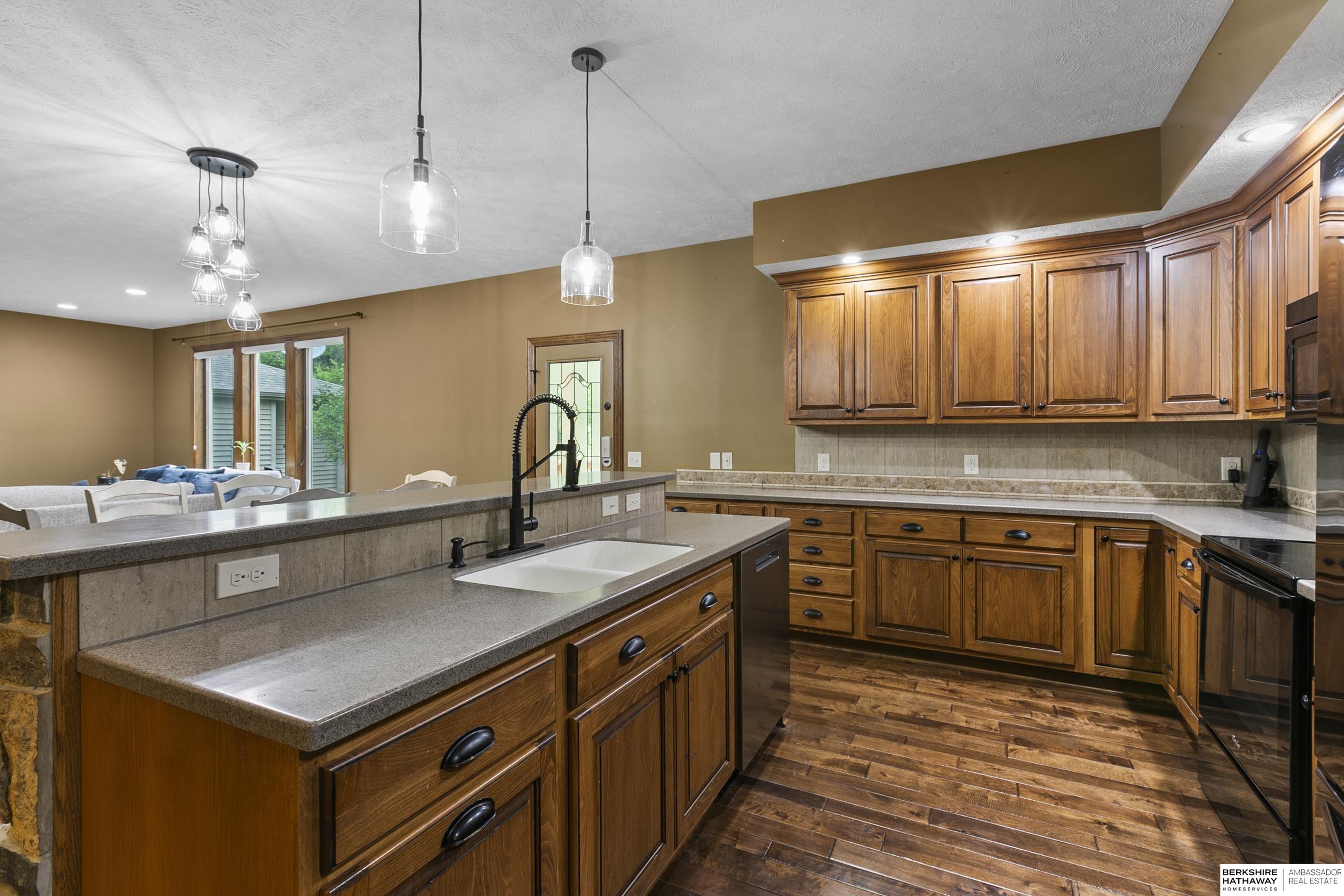 Lincoln, Nebraska 68526, United States, 4 Bedrooms Bedrooms, ,4 BathroomsBathrooms,Residential,Active,178501