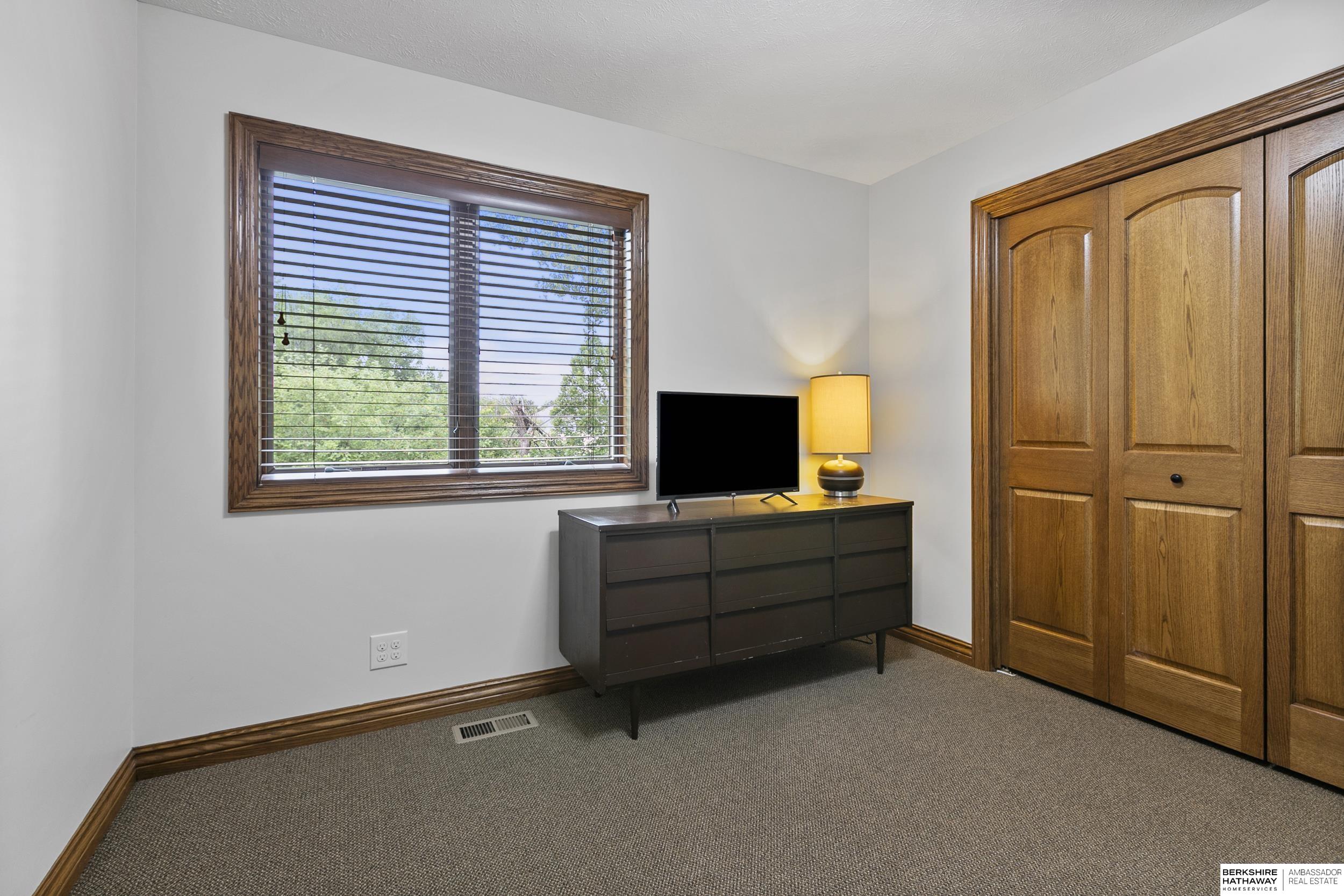 Lincoln, Nebraska 68526, United States, 4 Bedrooms Bedrooms, ,4 BathroomsBathrooms,Residential,Active,178501