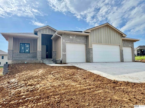 Photo of 11002 S 101st Street, Papillion, NE 68046 (MLS # 22615219)