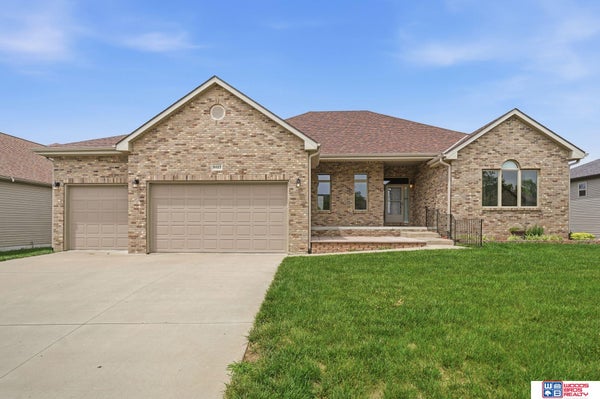 9403 S 28TH ST, LINCOLN, NE 68516 - Image f30b73ecbe3e8950d019a5e422df3cb3/3305605835