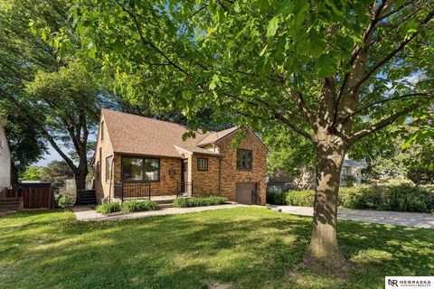 Photo of 4839 Pine Street, Omaha, NE 68106 (MLS # 22613951)