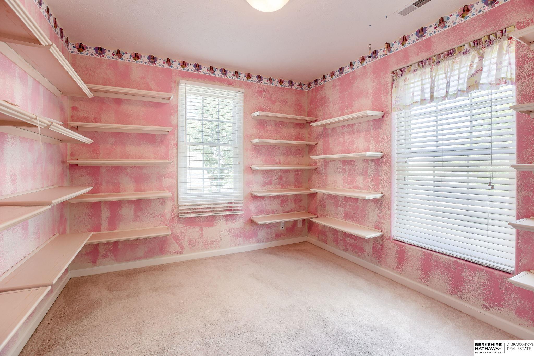 Bellevue, Nebraska 68147, United States, 4 Bedrooms Bedrooms, ,2 BathroomsBathrooms,Residential,Active,165249