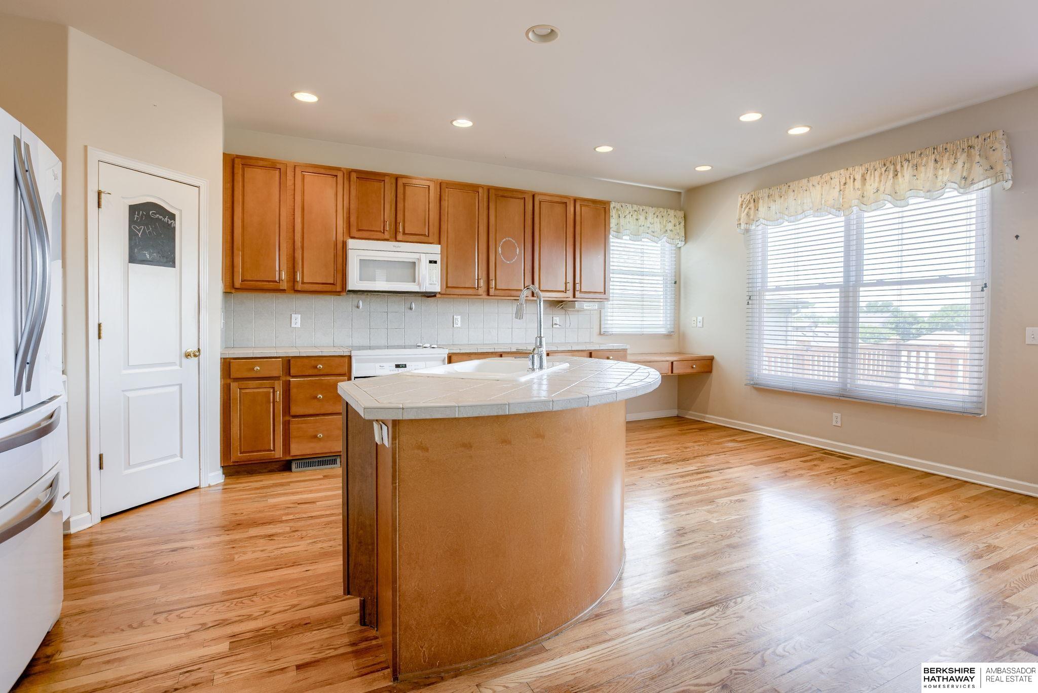 Bellevue, Nebraska 68147, United States, 4 Bedrooms Bedrooms, ,2 BathroomsBathrooms,Residential,Active,165249