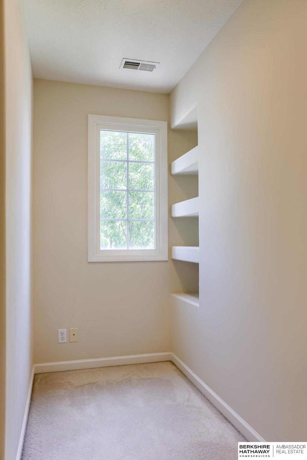 Bellevue, Nebraska 68147, United States, 4 Bedrooms Bedrooms, ,2 BathroomsBathrooms,Residential,Active,165249