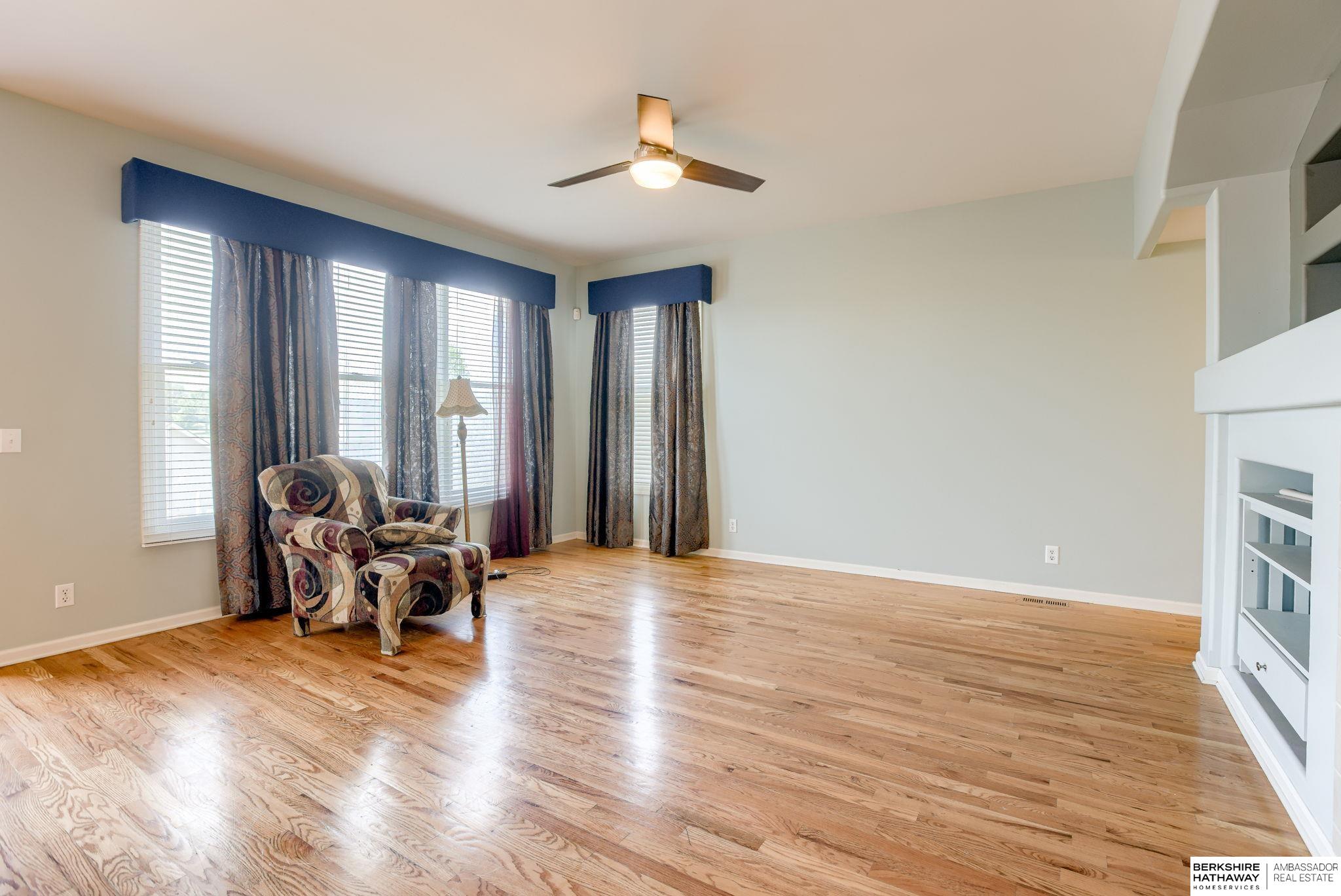 Bellevue, Nebraska 68147, United States, 4 Bedrooms Bedrooms, ,2 BathroomsBathrooms,Residential,Active,165249