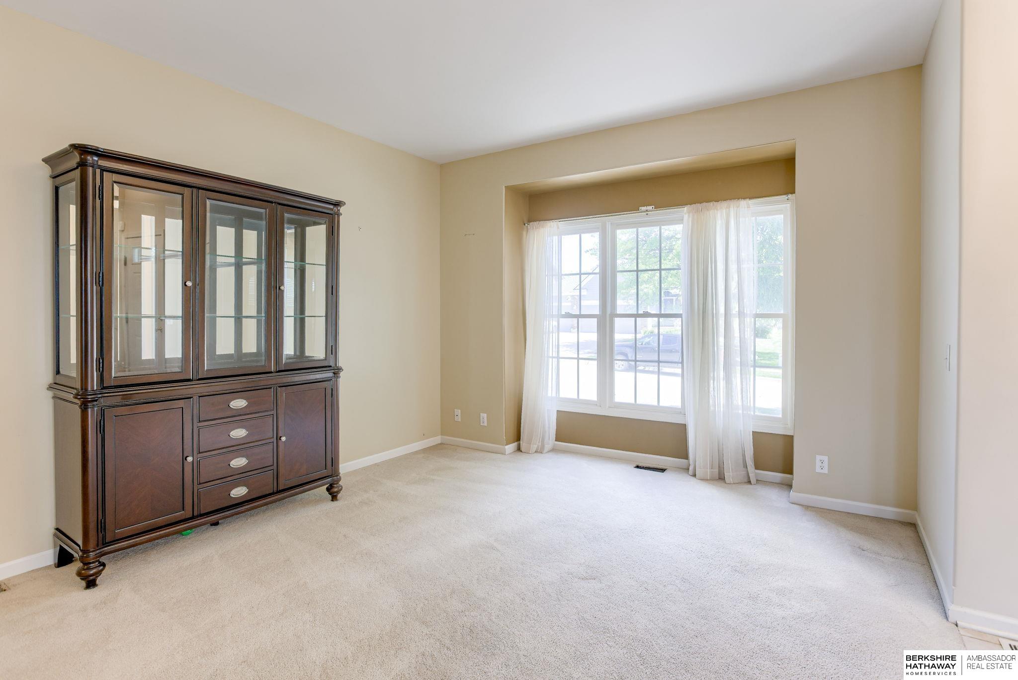 Bellevue, Nebraska 68147, United States, 4 Bedrooms Bedrooms, ,2 BathroomsBathrooms,Residential,Active,165249