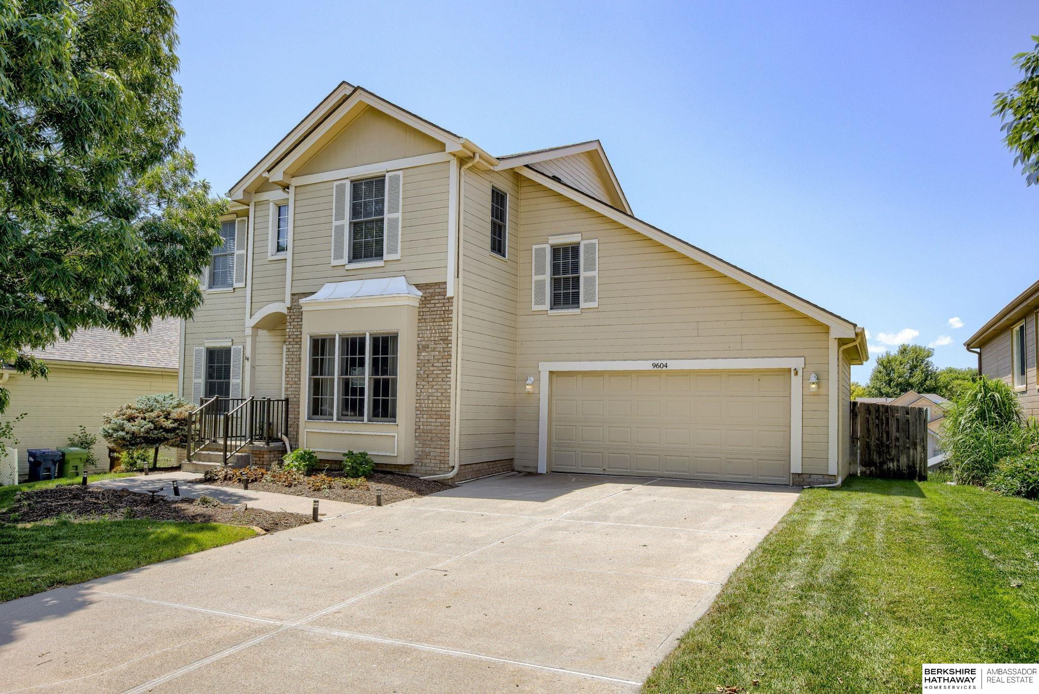 Bellevue, Nebraska 68147, United States, 4 Bedrooms Bedrooms, ,2 BathroomsBathrooms,Residential,Active,165249